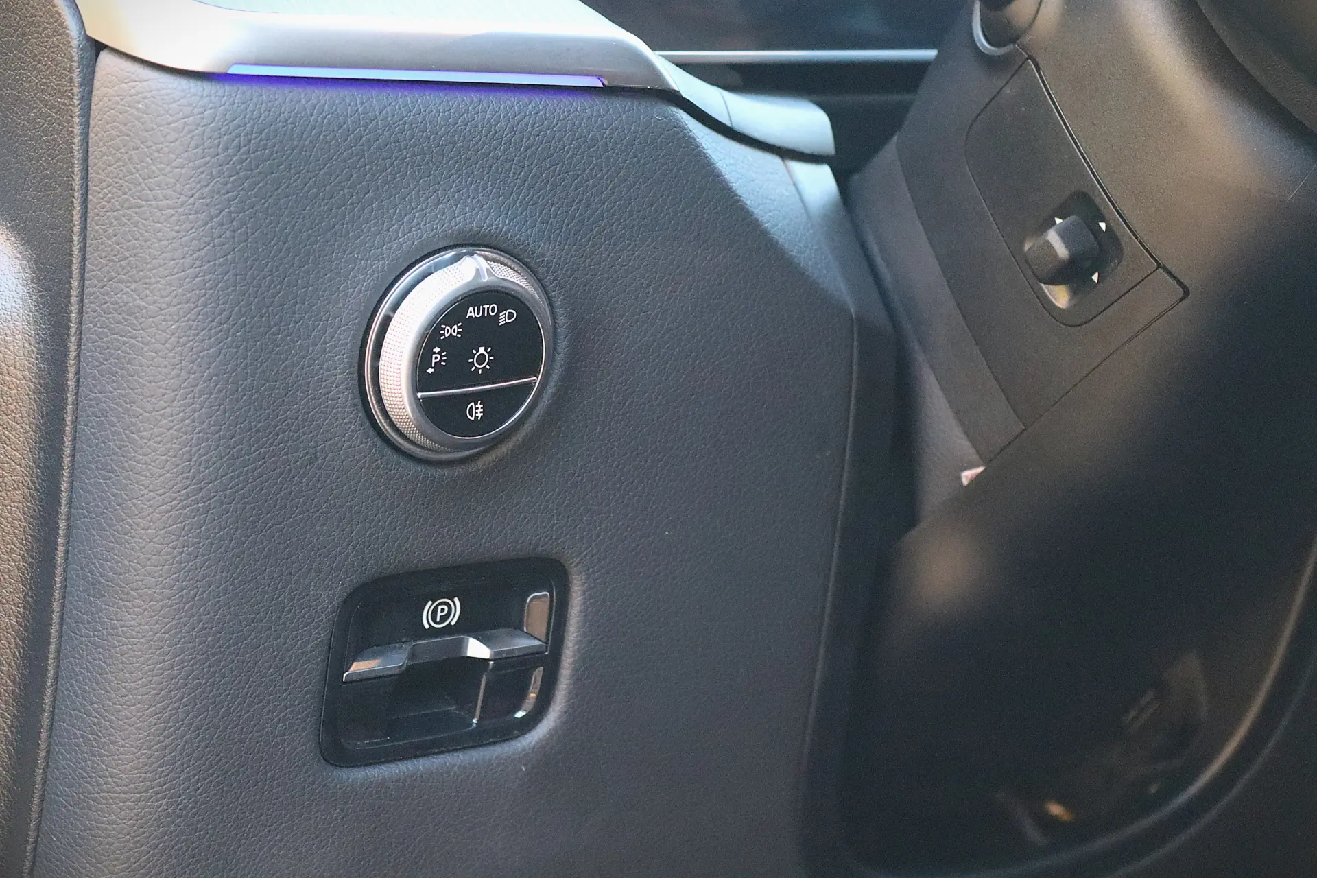 Mercedes-Benz GLC 300 e 4Matic 9G-TRONIC Avantgarde Advanced 19