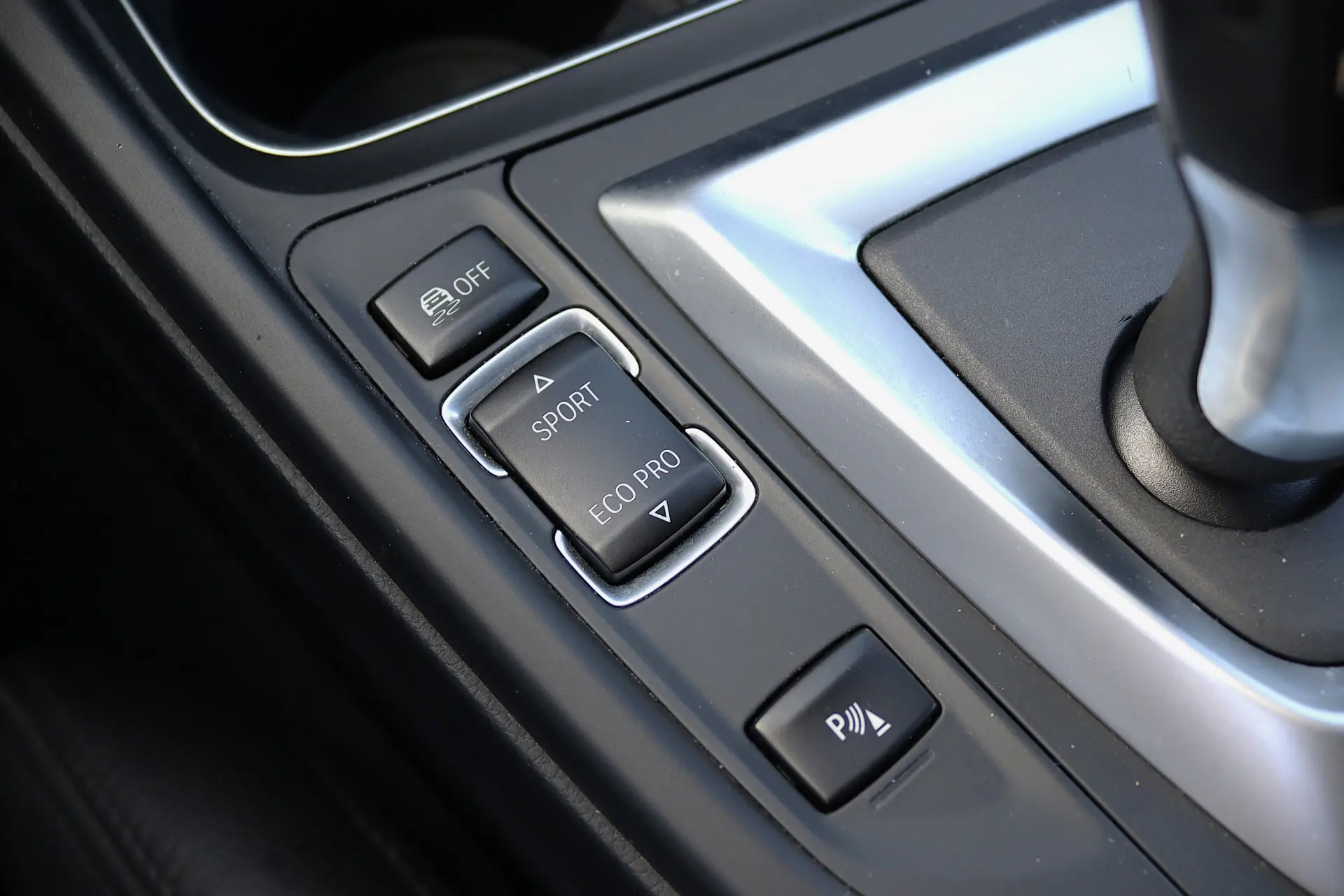 BMW 330 e iPerformance Pack M 26