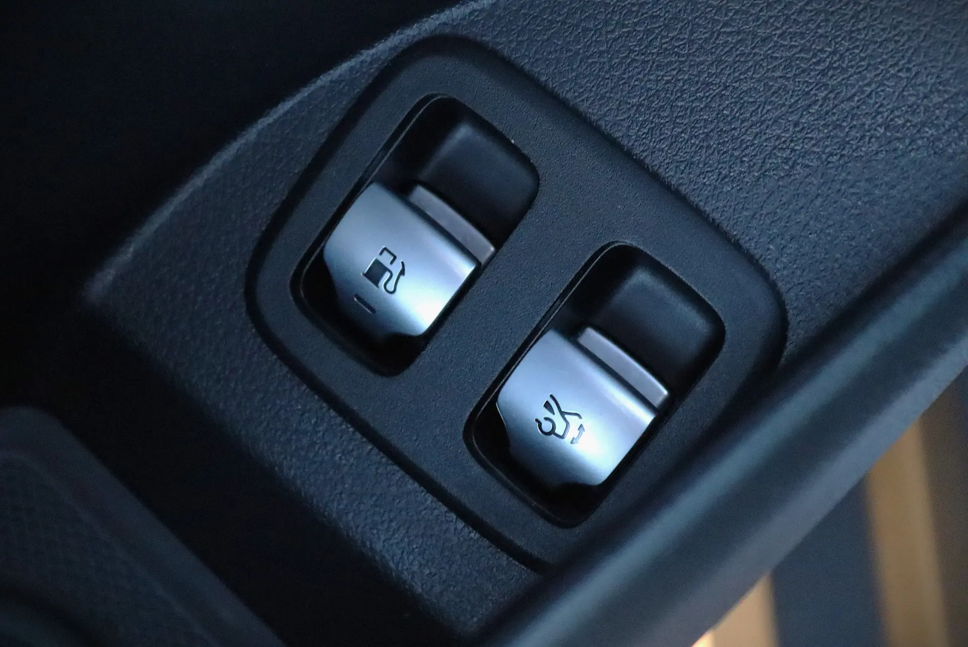 Mercedes-Benz GLC 300 e 4Matic 9G-TRONIC Avantgarde Advanced 18