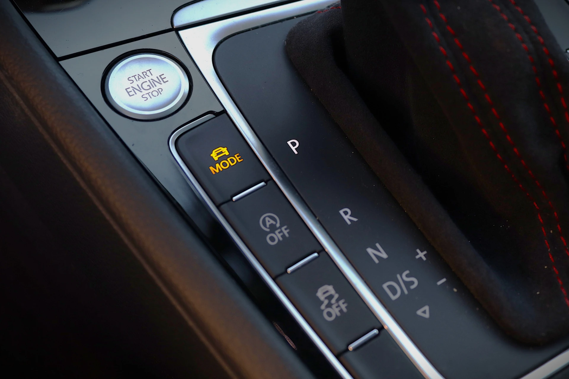 Volkswagen Golf 2.0 TSI GTi TCR DSG 28