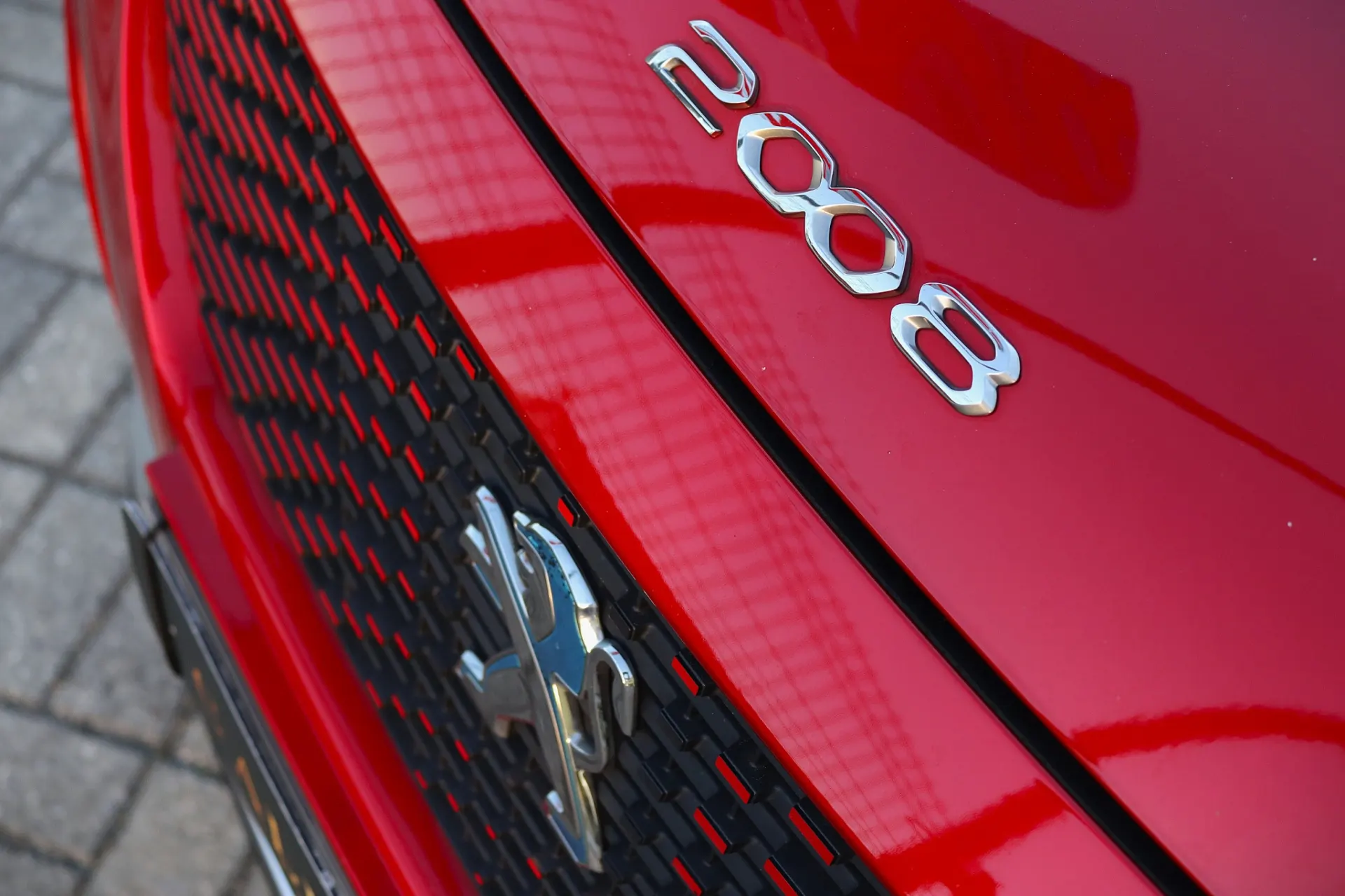 Peugeot e-2008 50 kWh GT 14