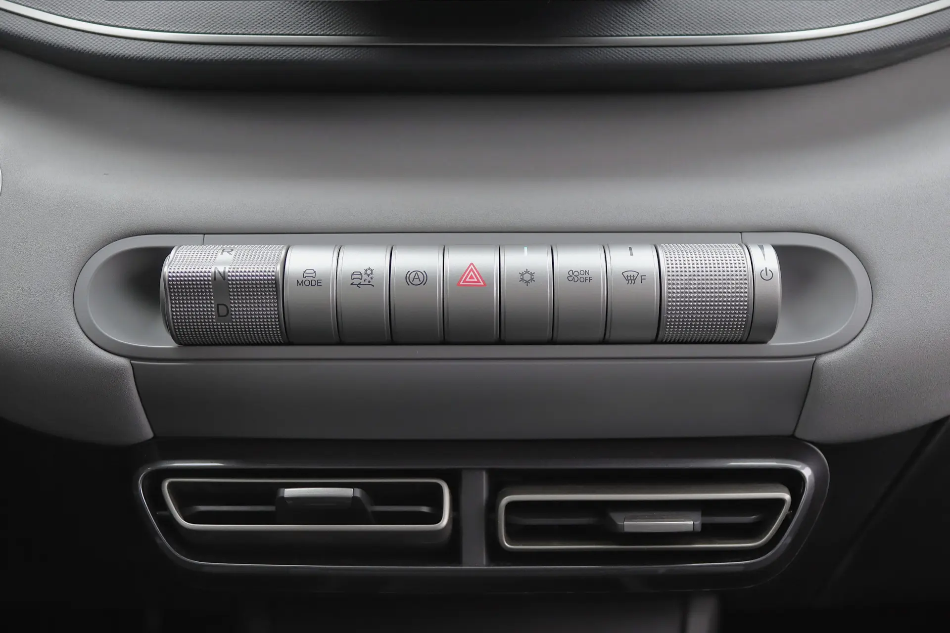 BYD Dolphin Surf 43.2 kWh Boost 23