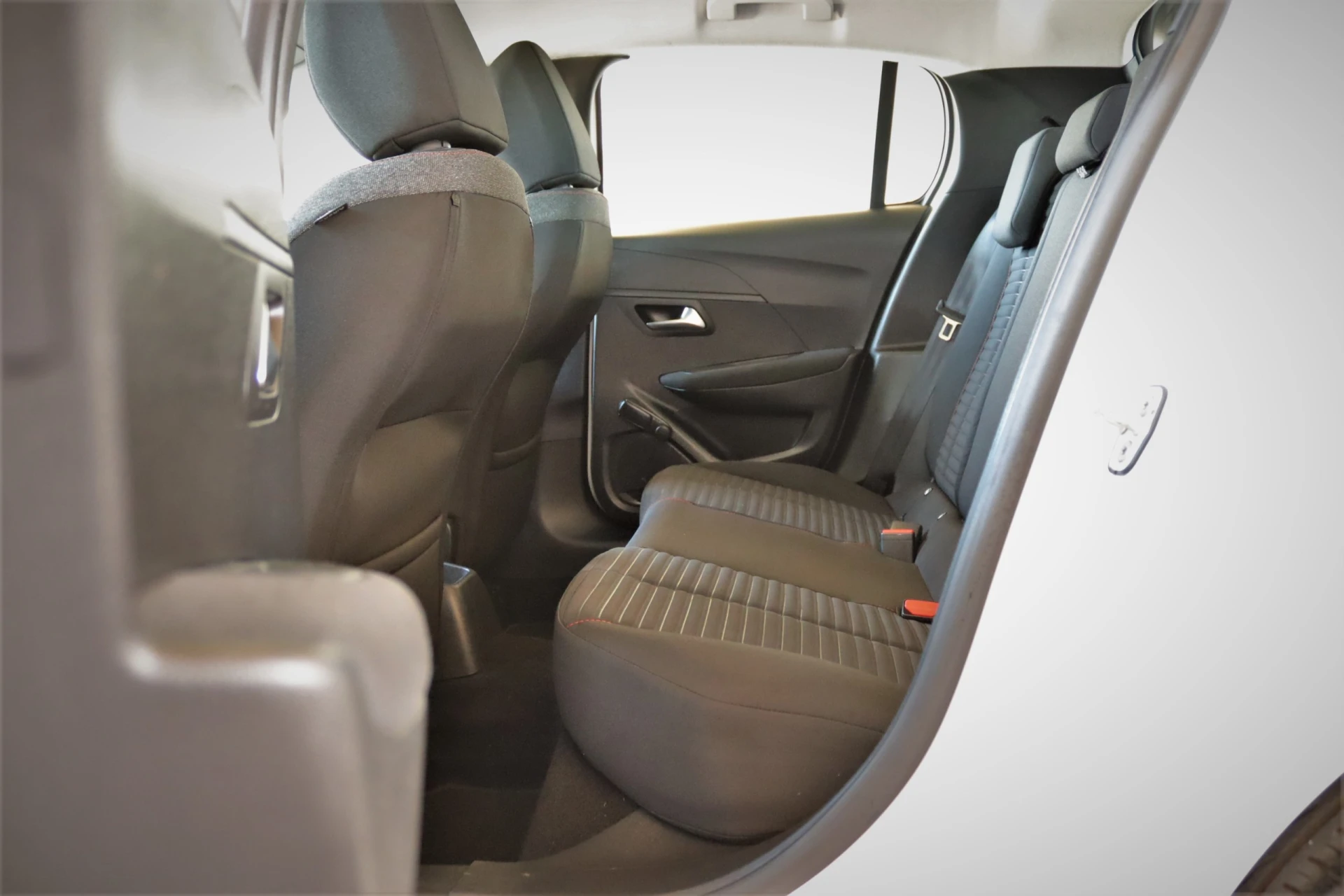 Peugeot 208 1.2 PureTech Active 8