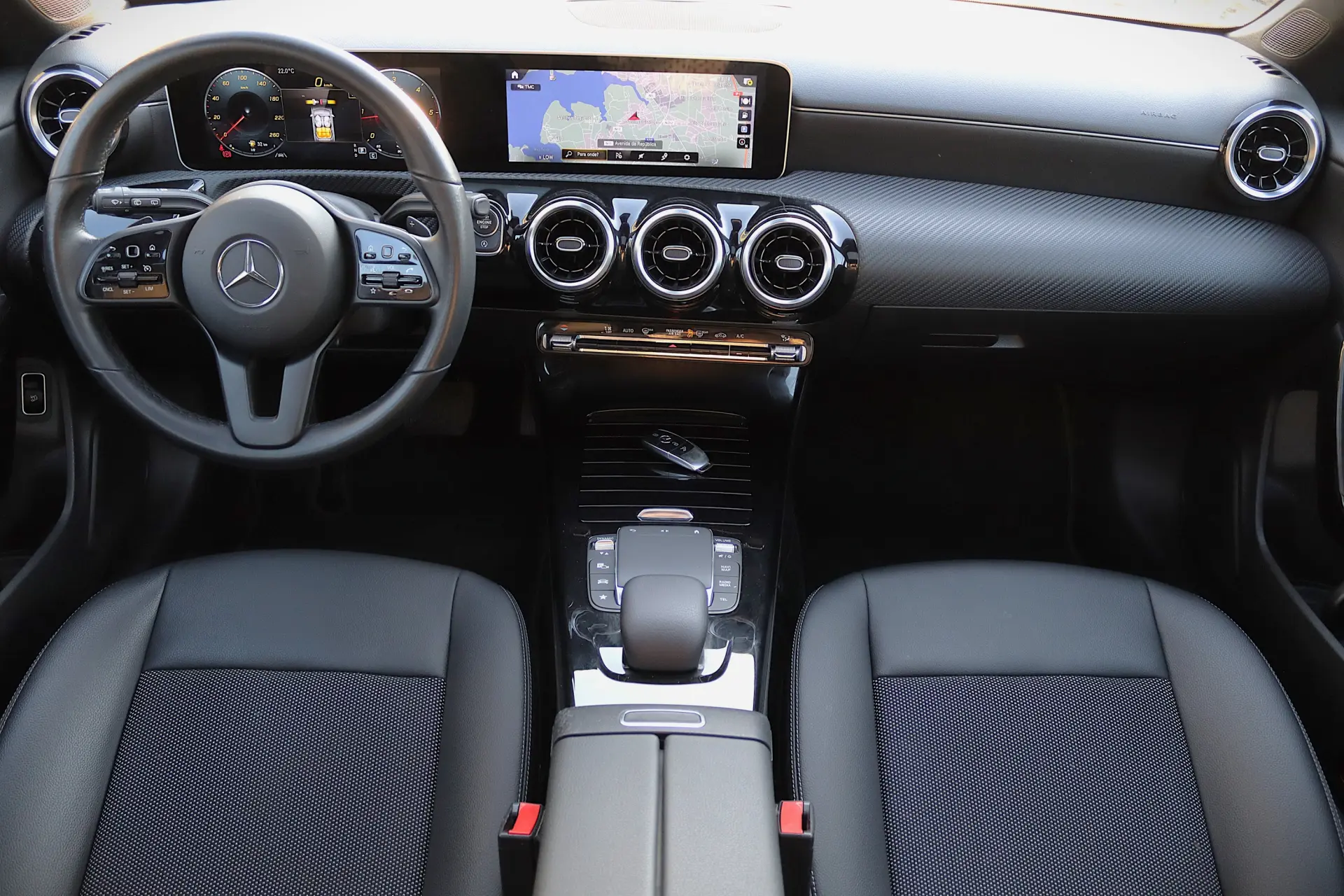 Mercedes-Benz CLA 200 d Shooting Brake Progressive Aut. 4