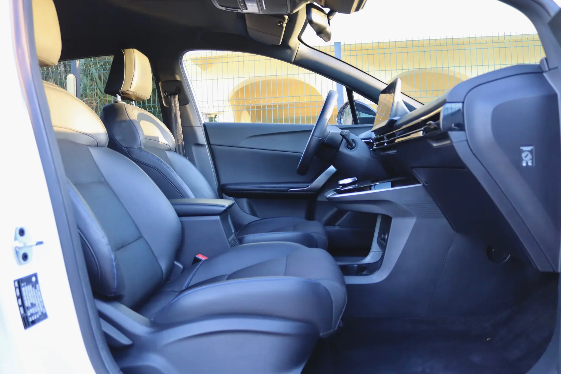 MG MG4 64 kWh Luxury 32