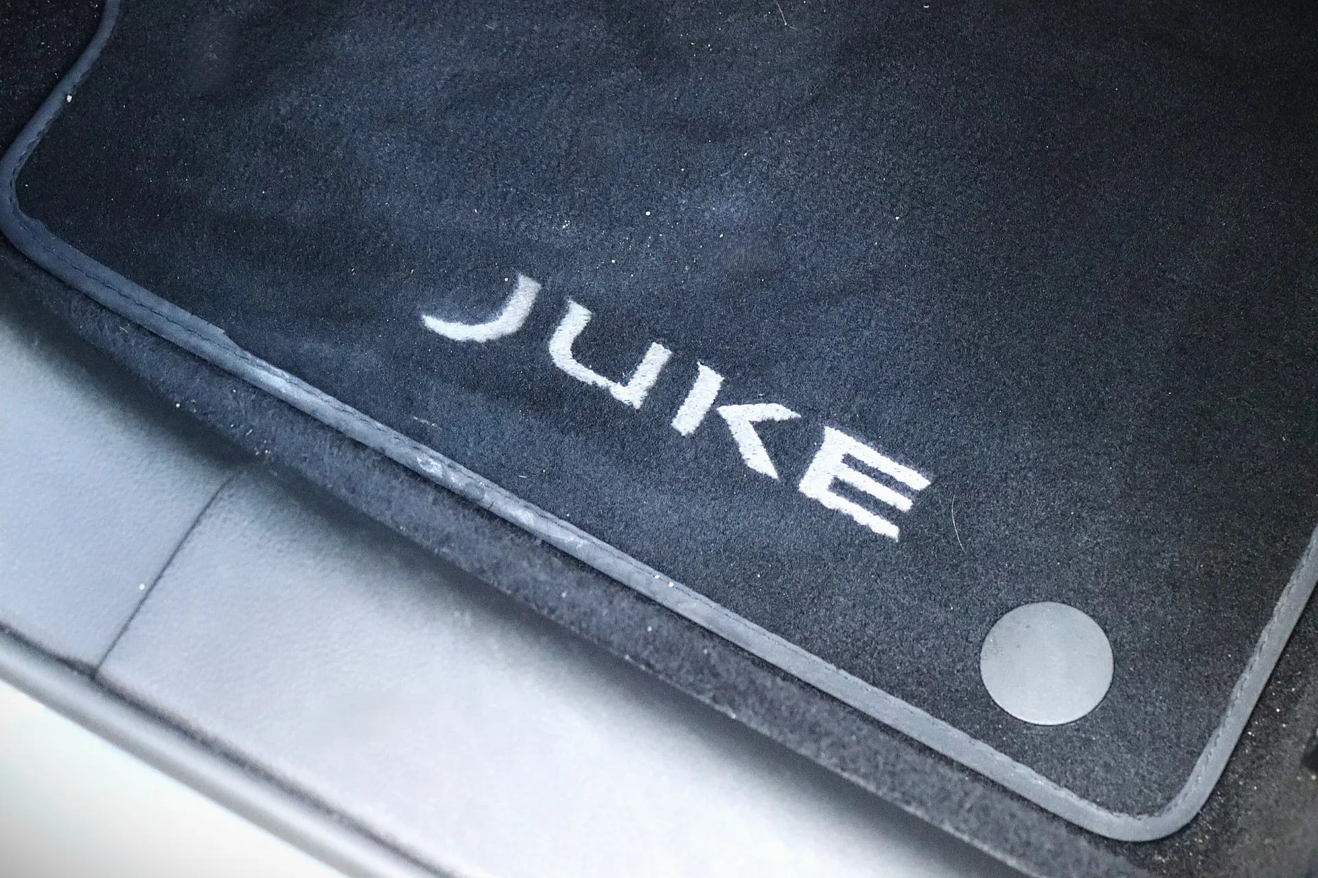 Nissan Juke 1.0 DIG-T Kiiro.DCT 18