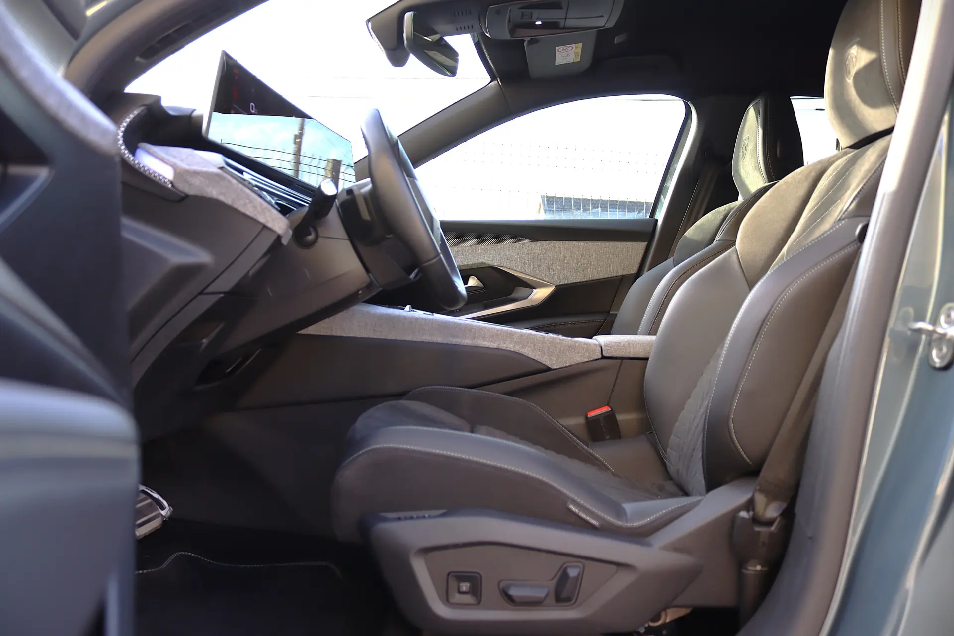 Peugeot 3008 1.2 Hybrid GT e-DCS6 15