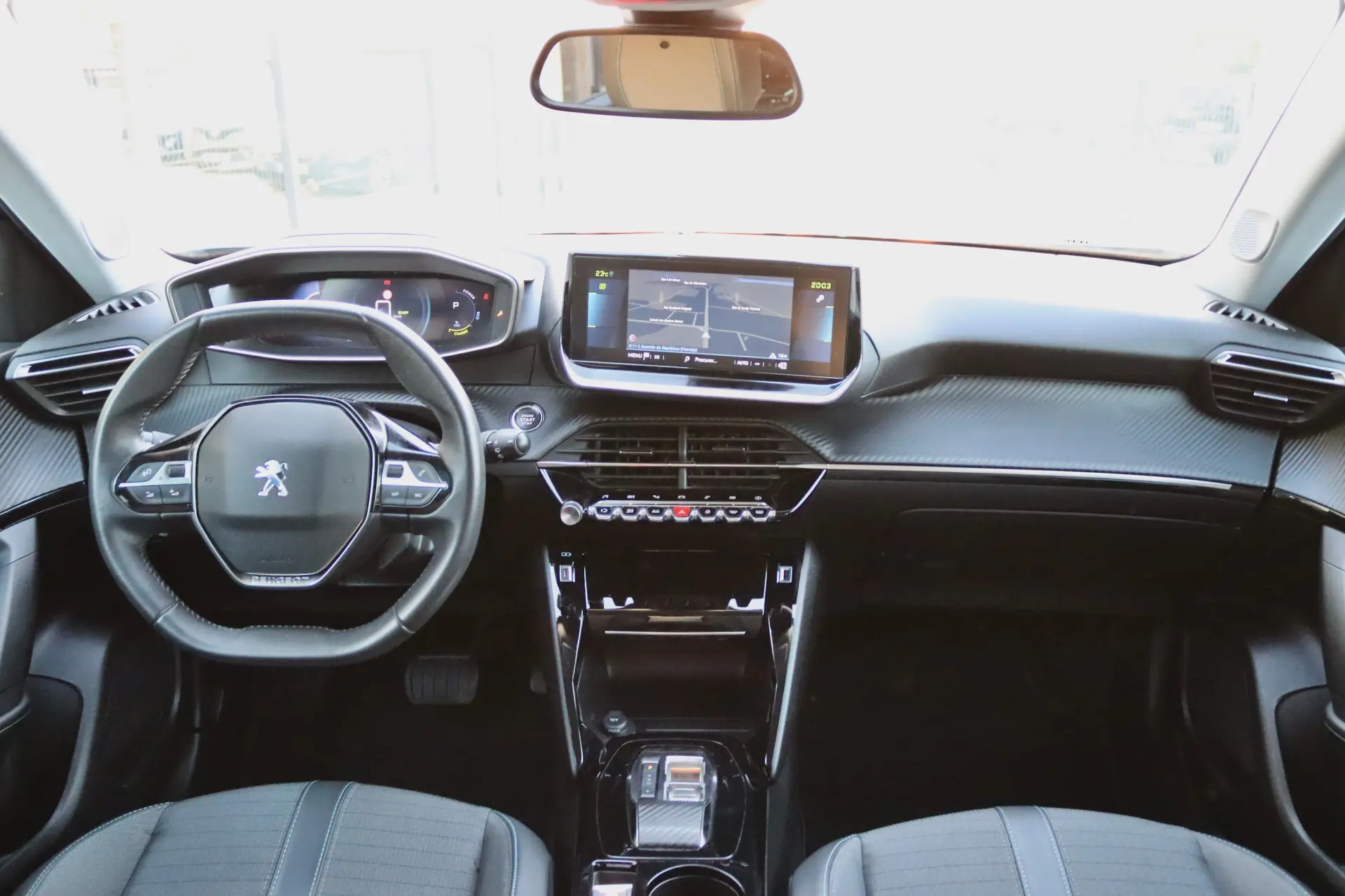 Peugeot e-2008 50 kWh Allure Pack 4