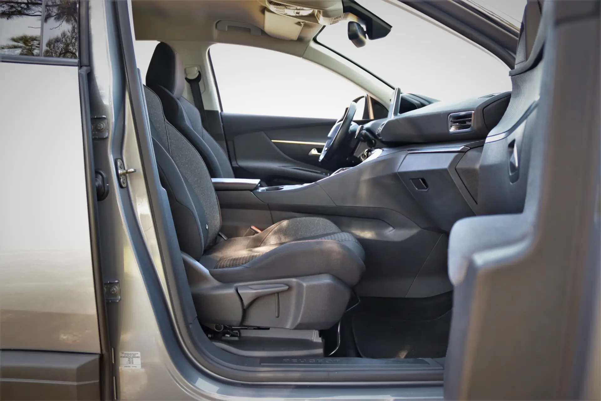 Peugeot 3008 1.5 BlueHDi Active Pack EAT8 16