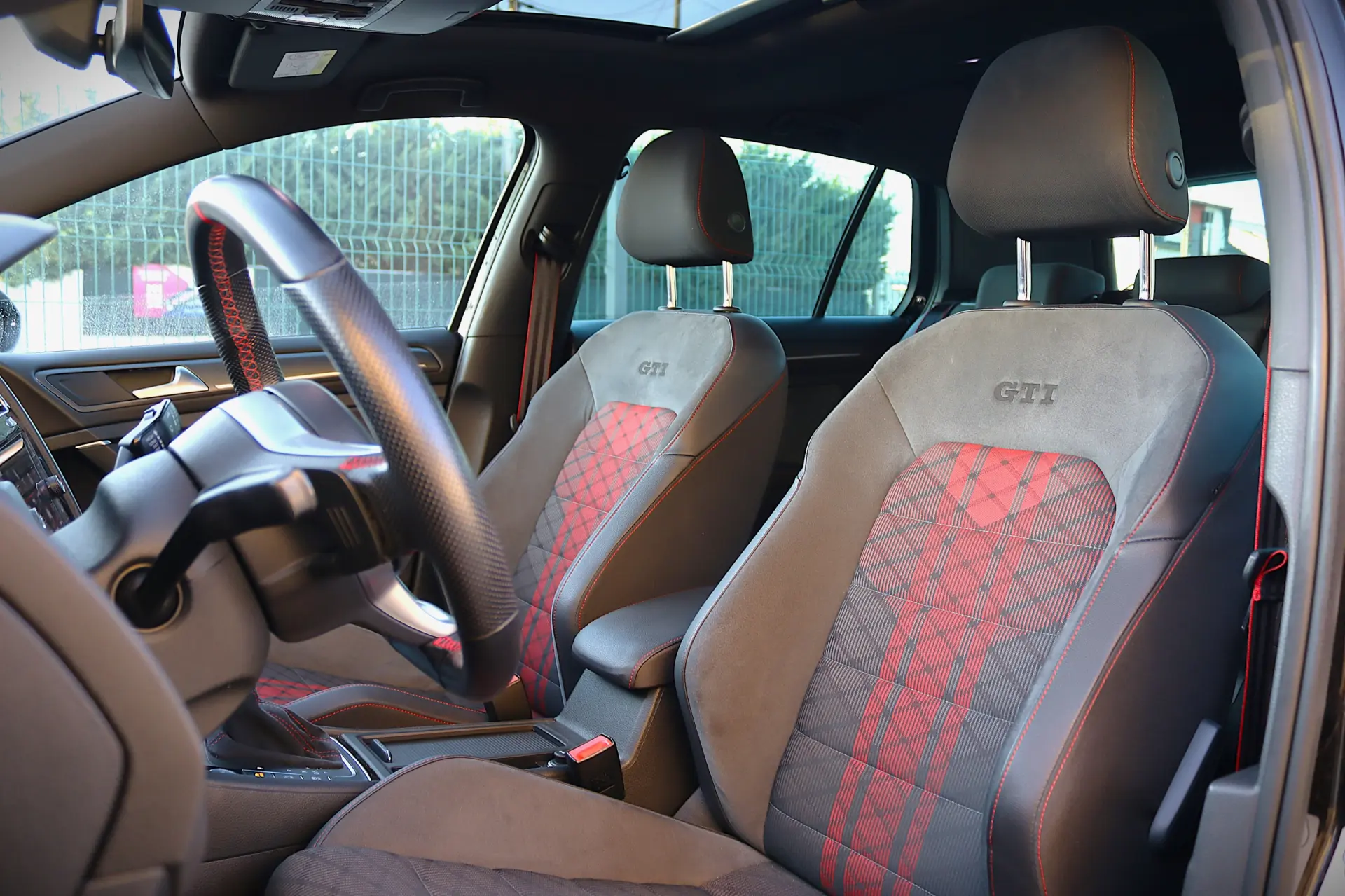 Volkswagen Golf 2.0 TSI GTi TCR DSG 5