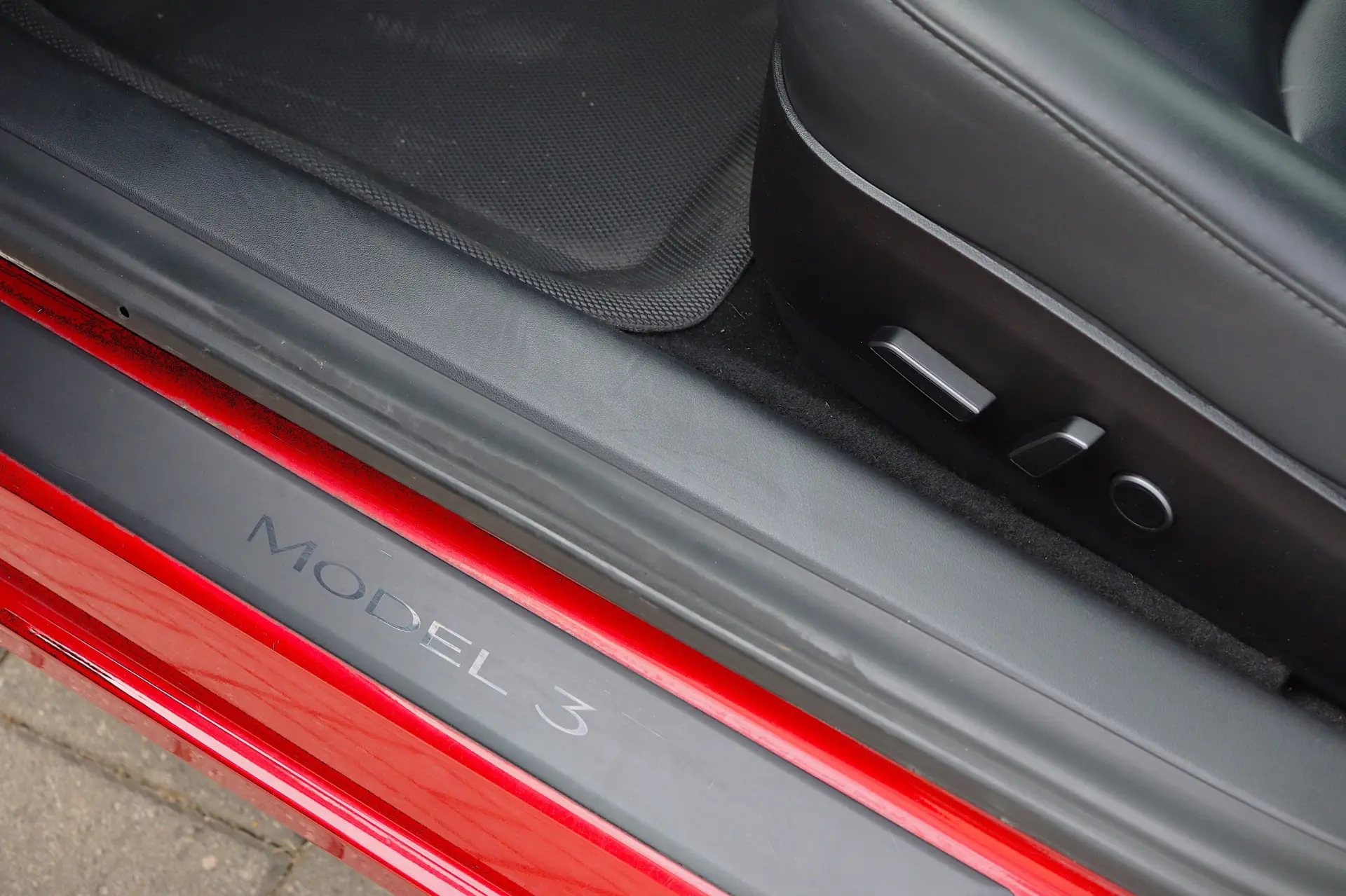 Tesla Model 3 Standard Range Plus RWD 16
