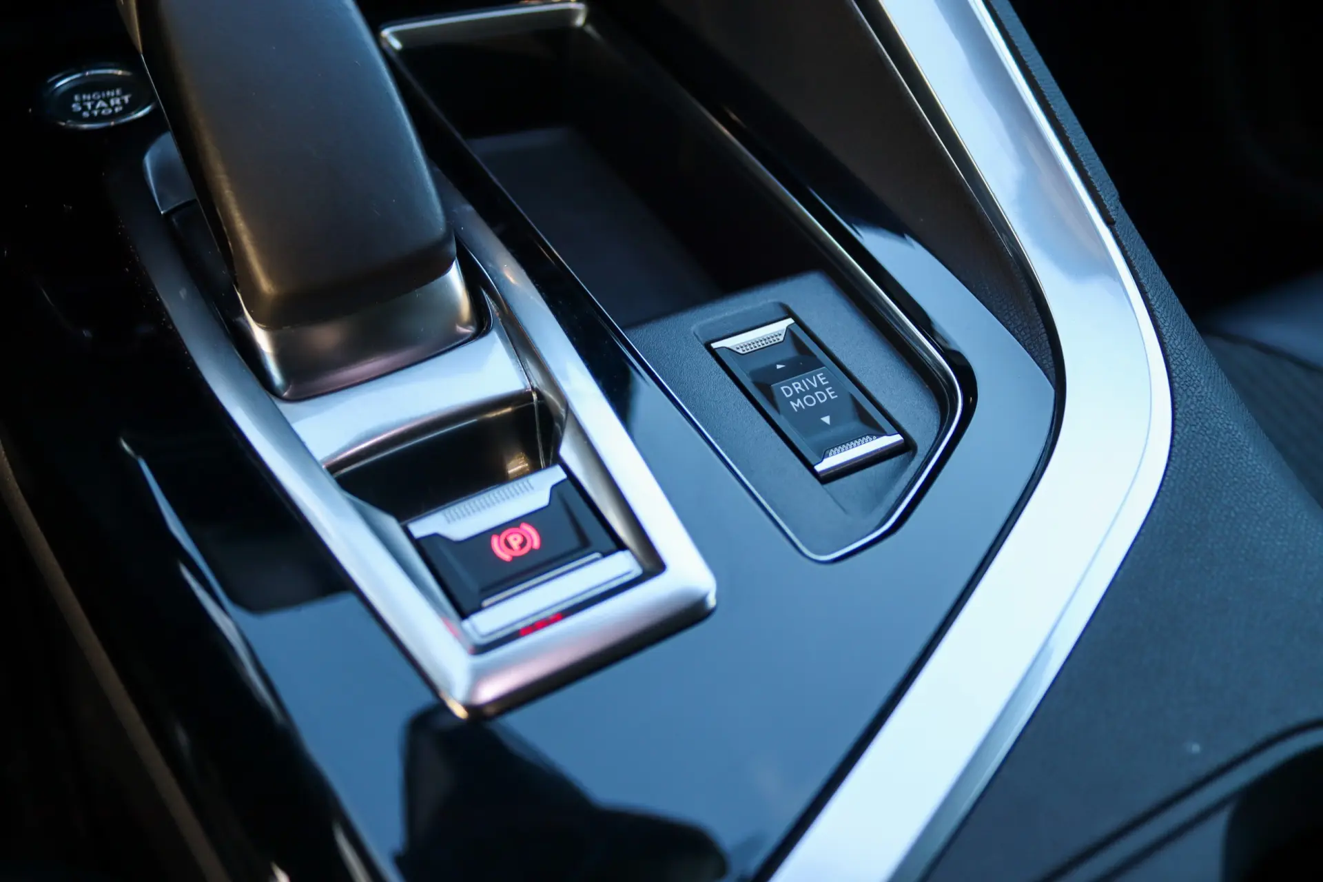 Peugeot 3008 1.6 Hybrid Allure Pack e-EAT8 16