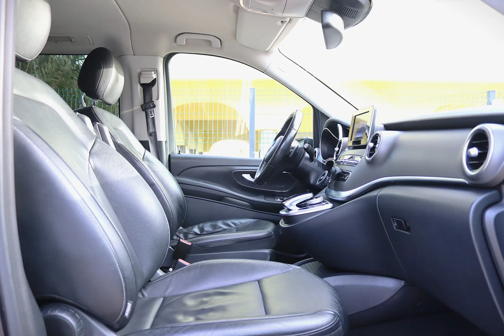 Mercedes-Benz V 220 d Aut. 23