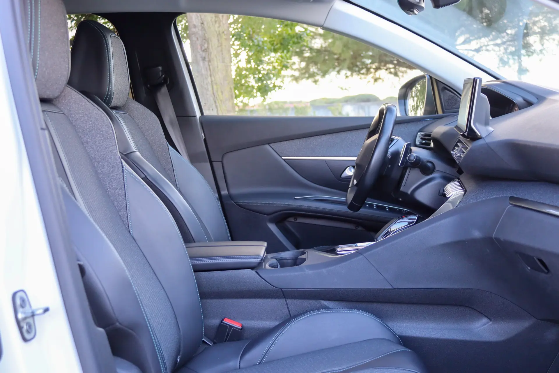 Peugeot 3008 1.6 Hybrid Allure Pack e-EAT8 5