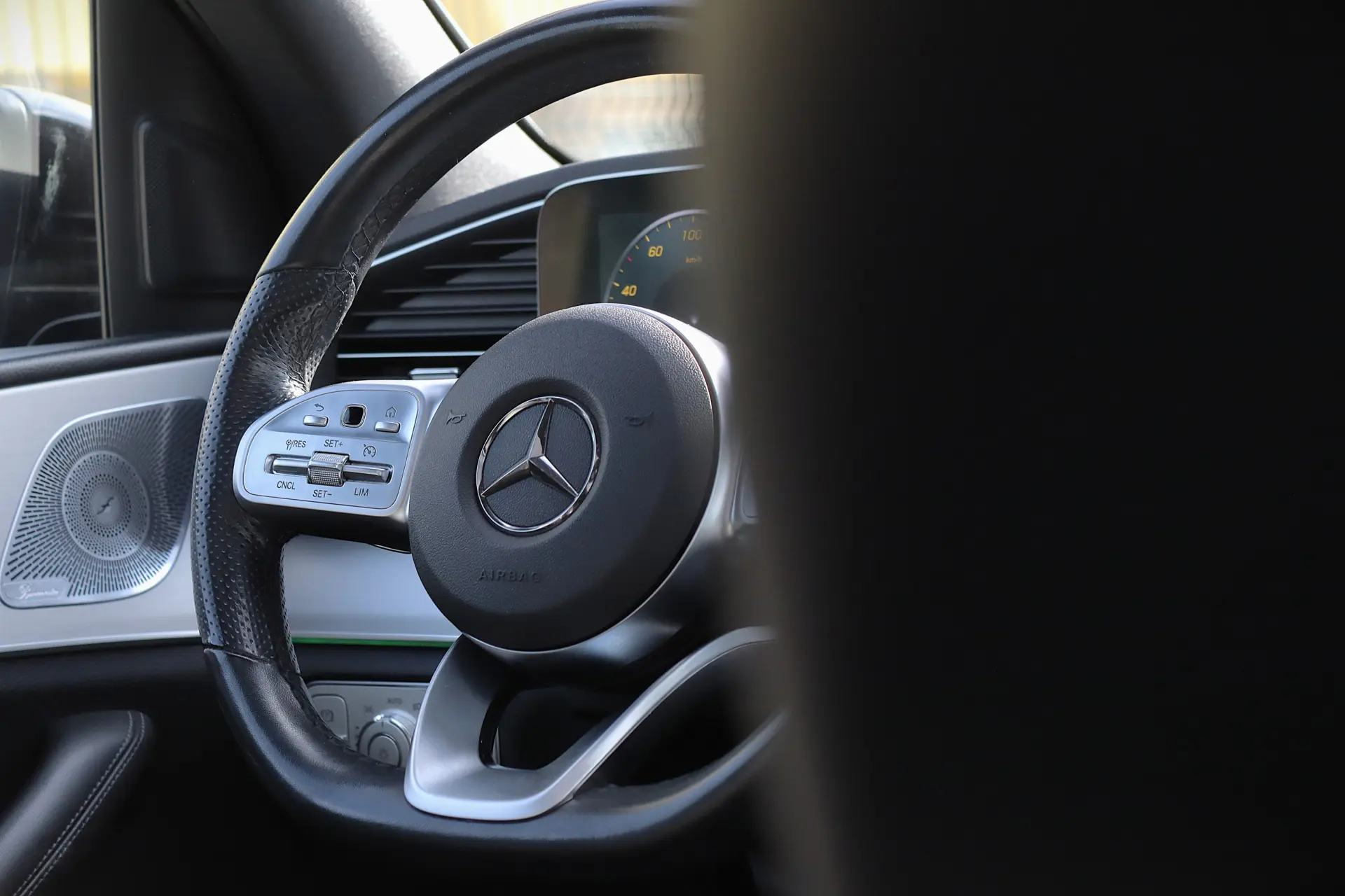 Mercedes-Benz GLE 300 d 4Matic 9G-TRONIC AMG Line 18