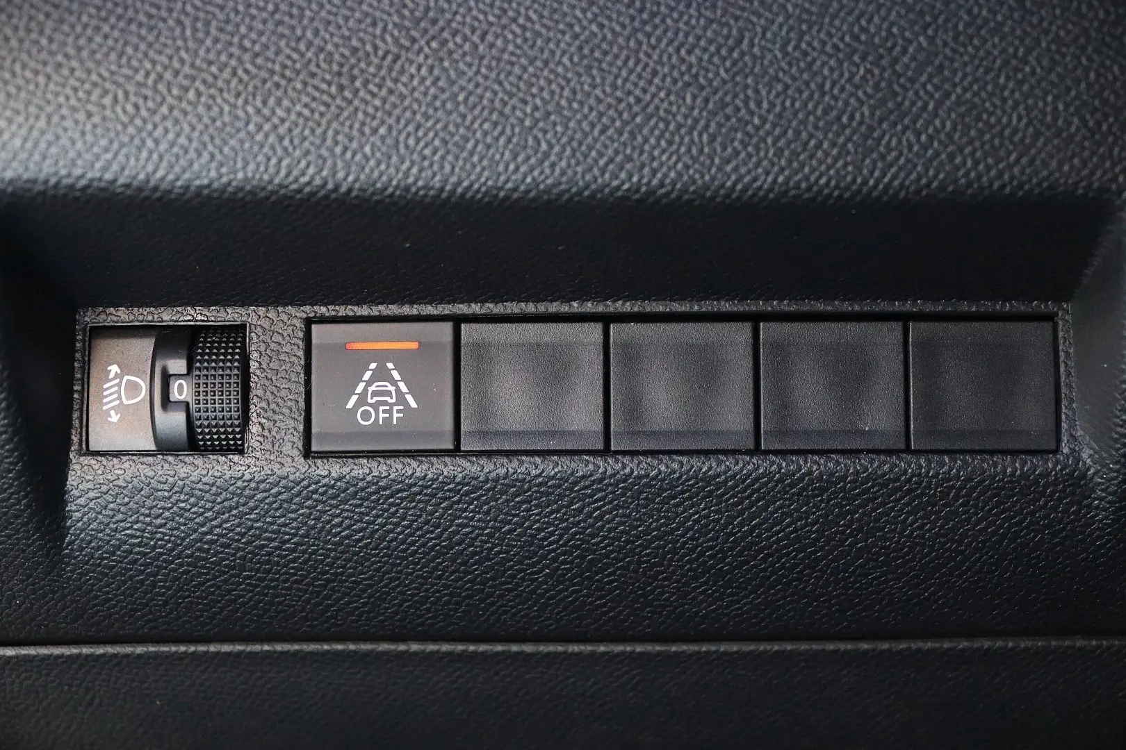 Peugeot 2008 1.5 BlueHDi Allure EAT8 7