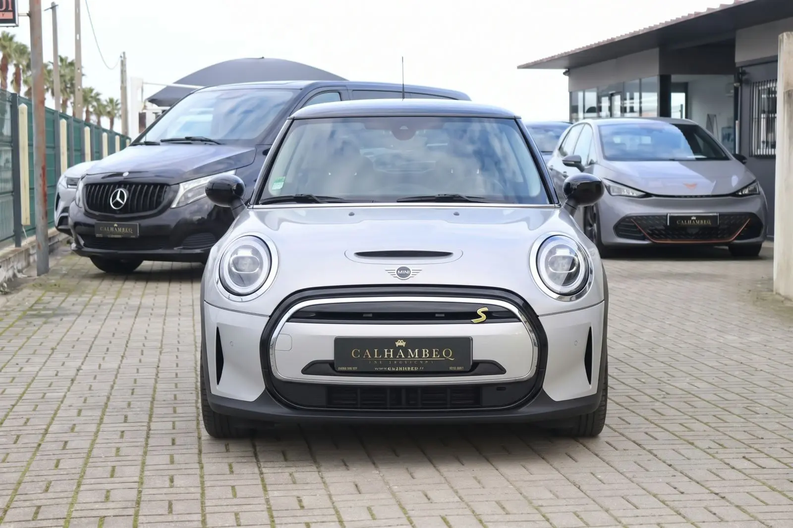 MINI 3 Portas Cooper SE Essential 2