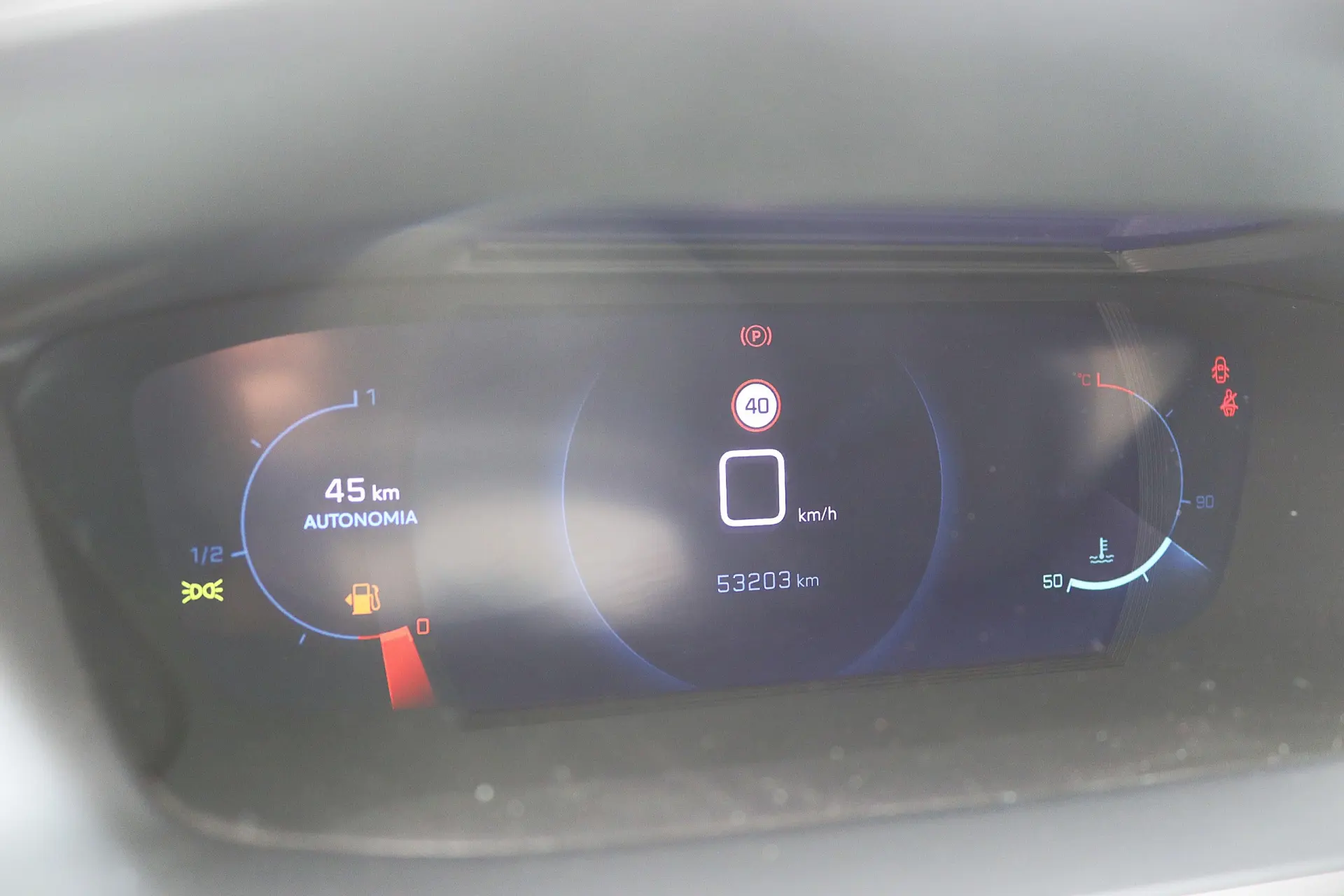 Peugeot 2008 1.2 PureTech Allure 11