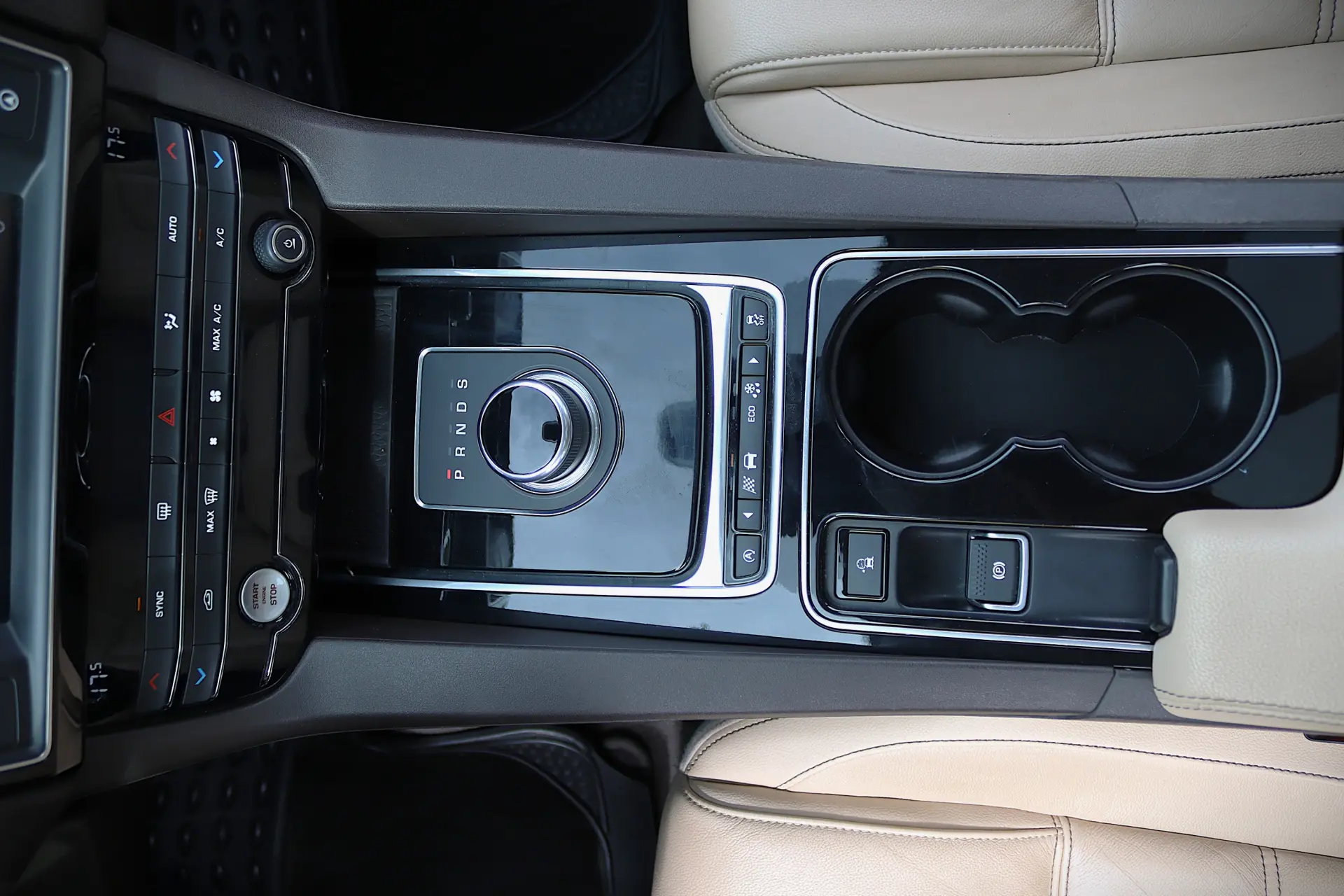 Jaguar F-Pace 20d Aut. Prestige 23