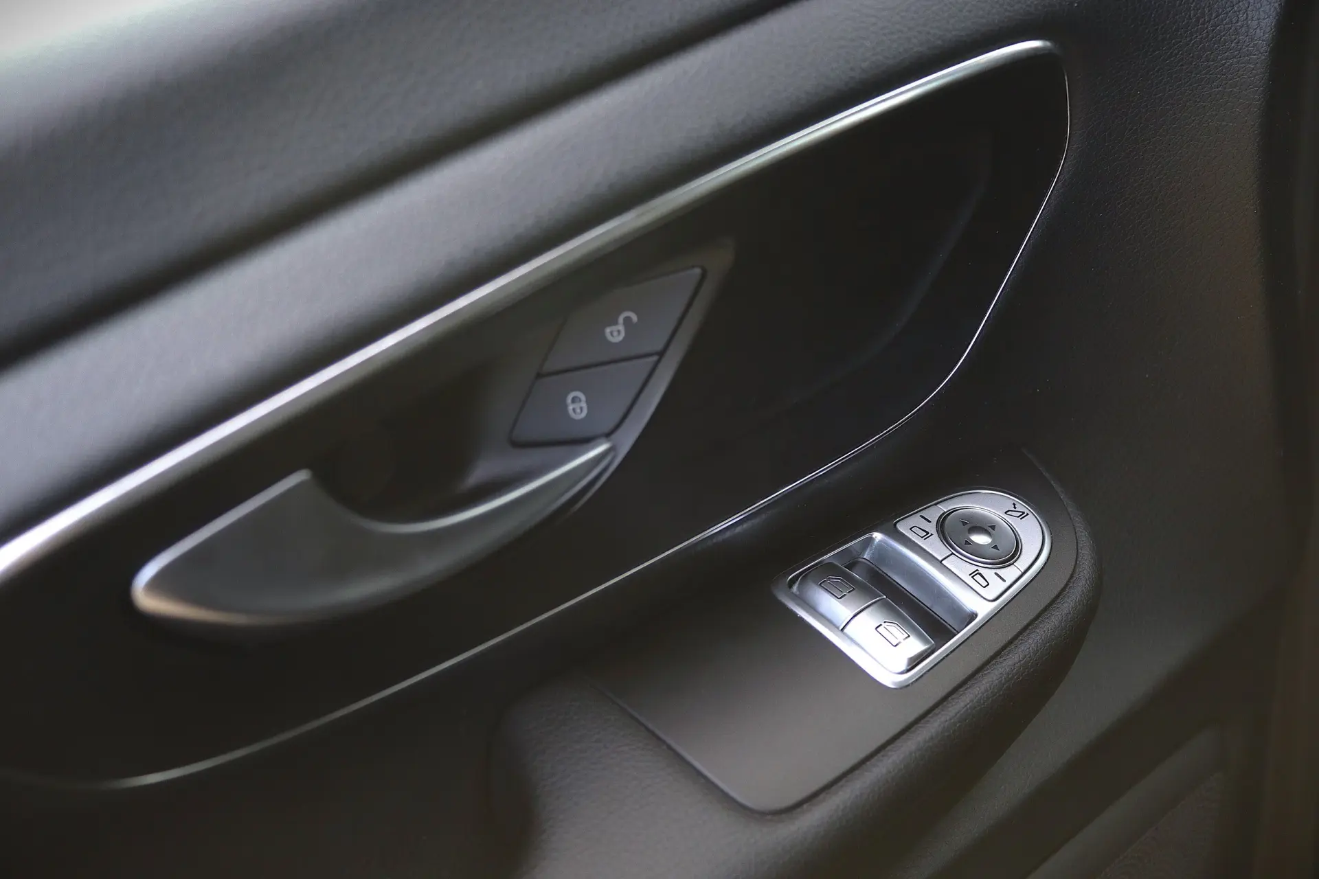 Mercedes-Benz V 220 d Aut. 14