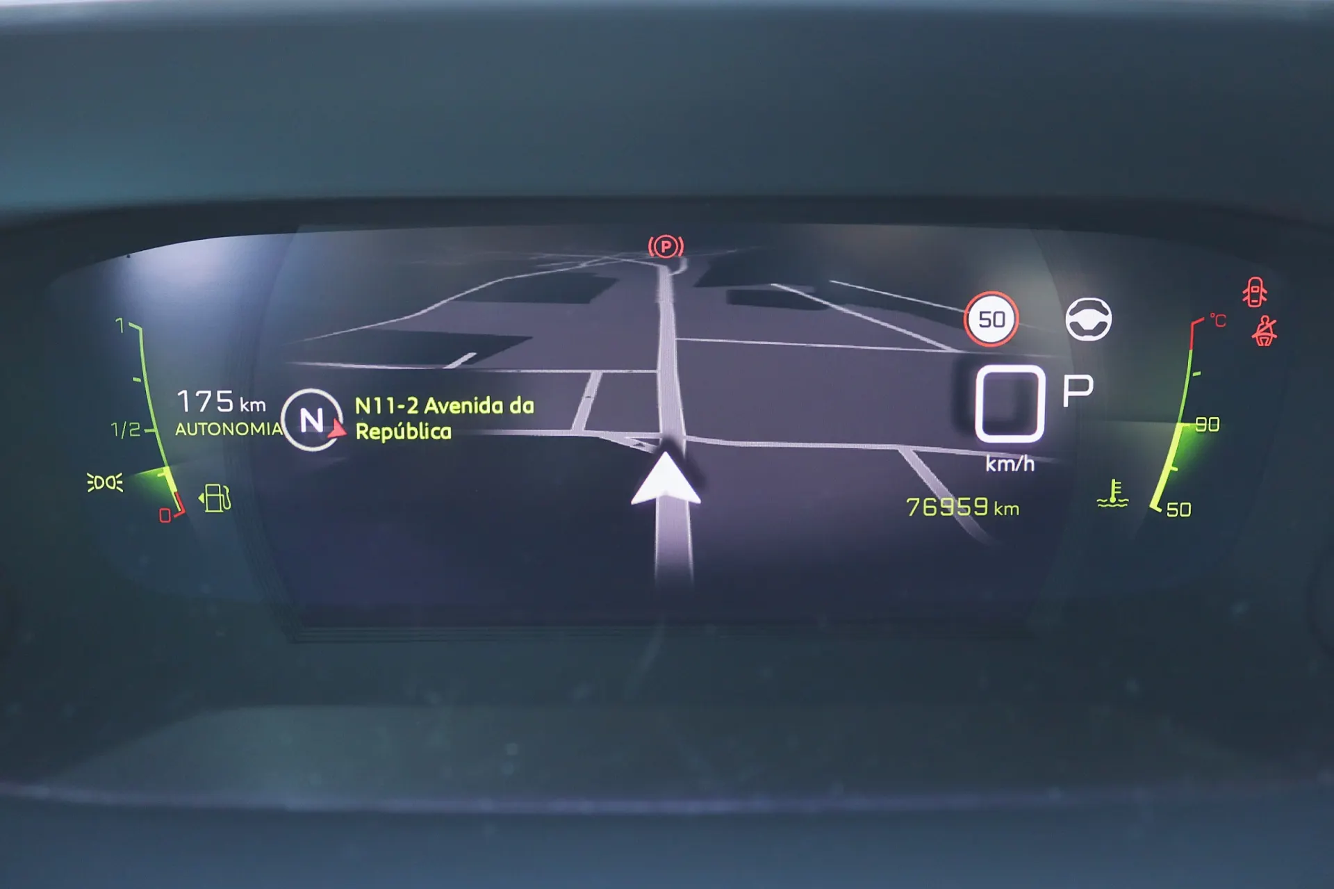 Peugeot 2008 1.2 PureTech GT EAT8 24