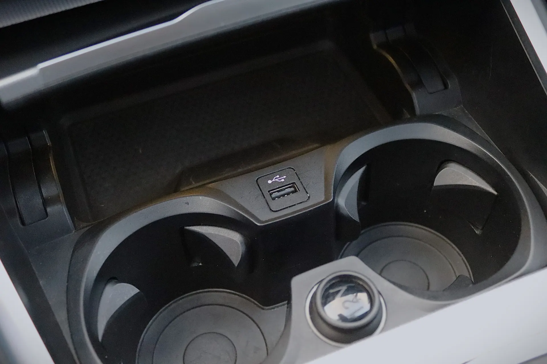 BMW 320 e Touring Pack M Auto 24