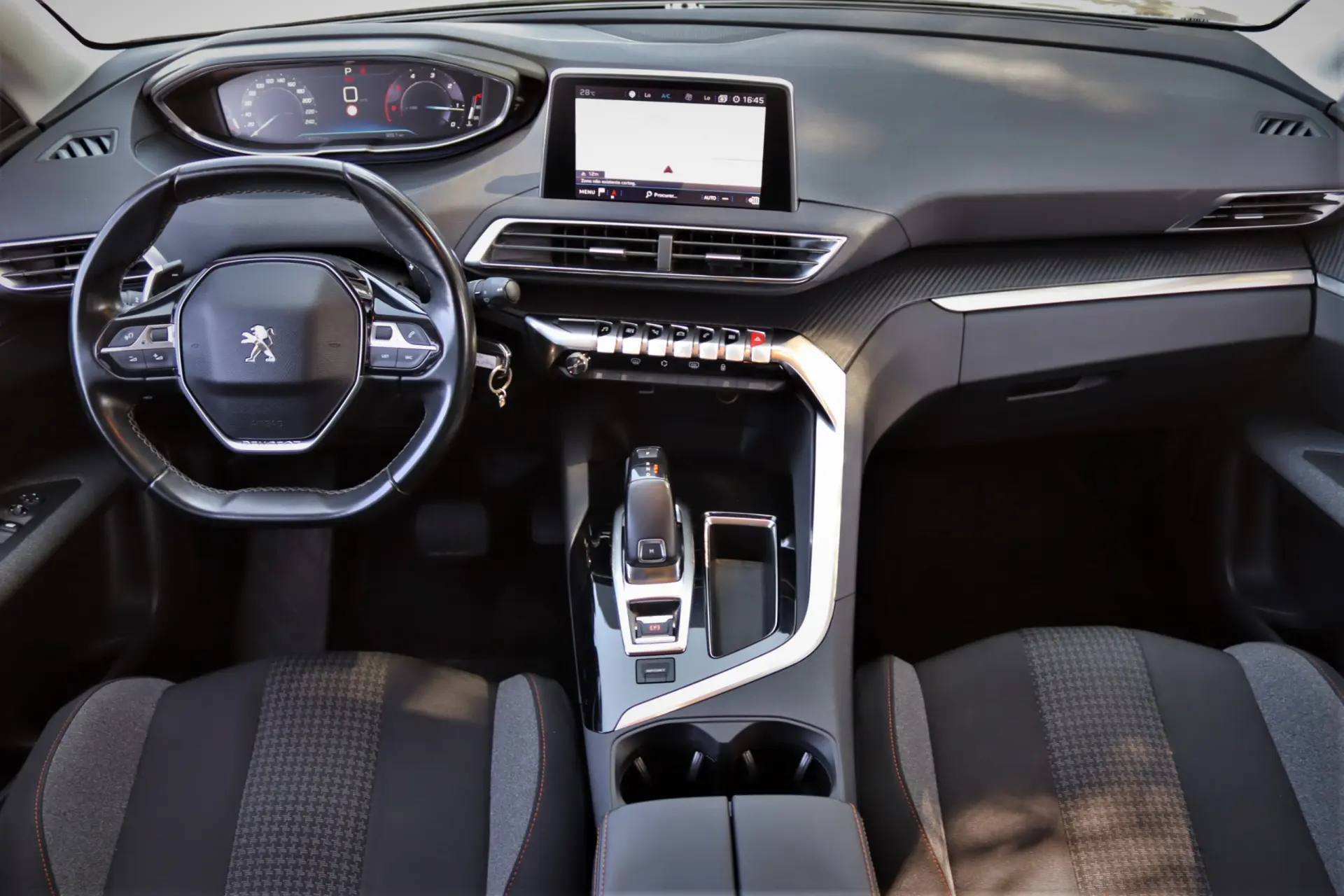 Peugeot 3008 1.5 BlueHDi Active Pack EAT8 9