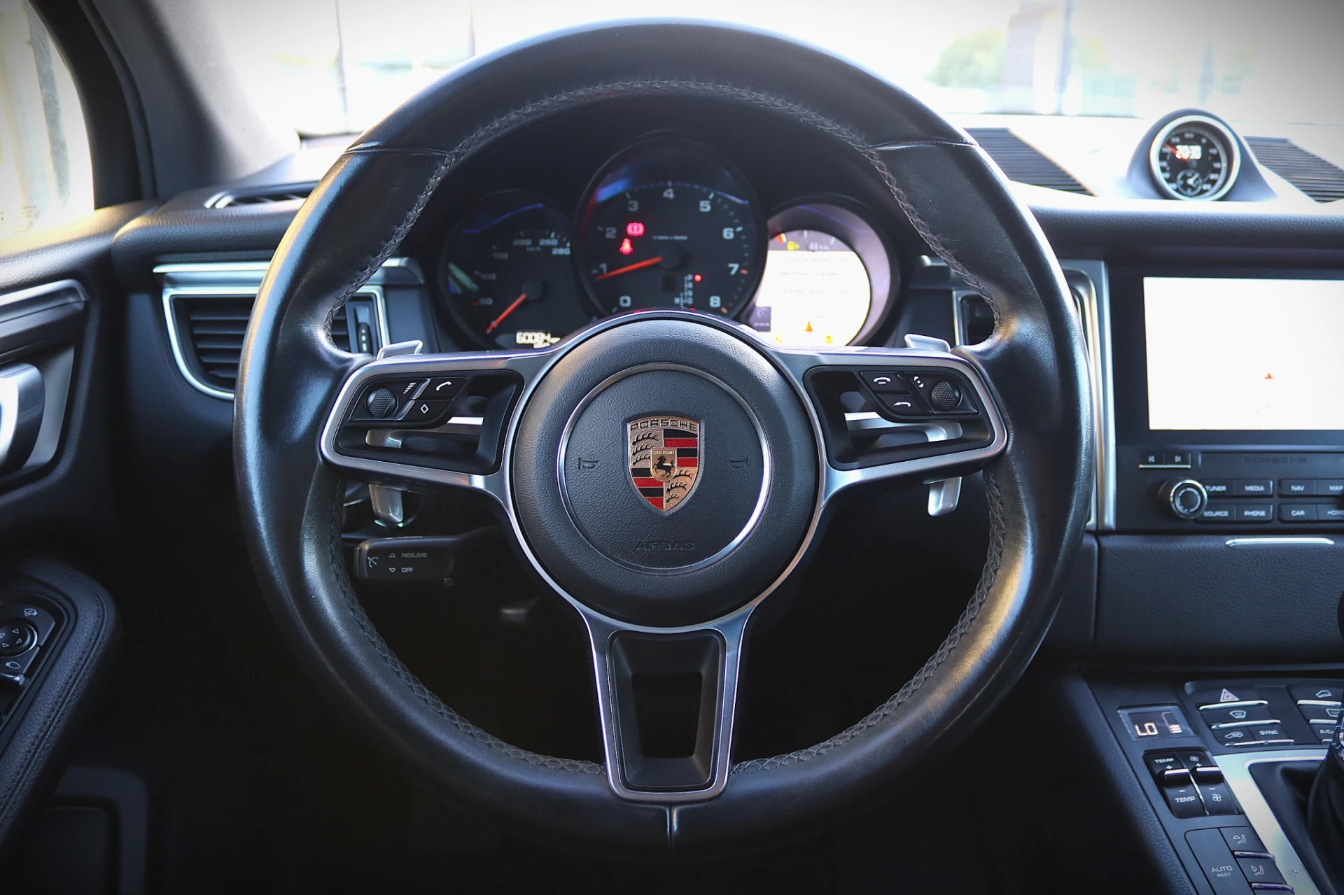 Porsche Macan 2.0 PDK Standard 22