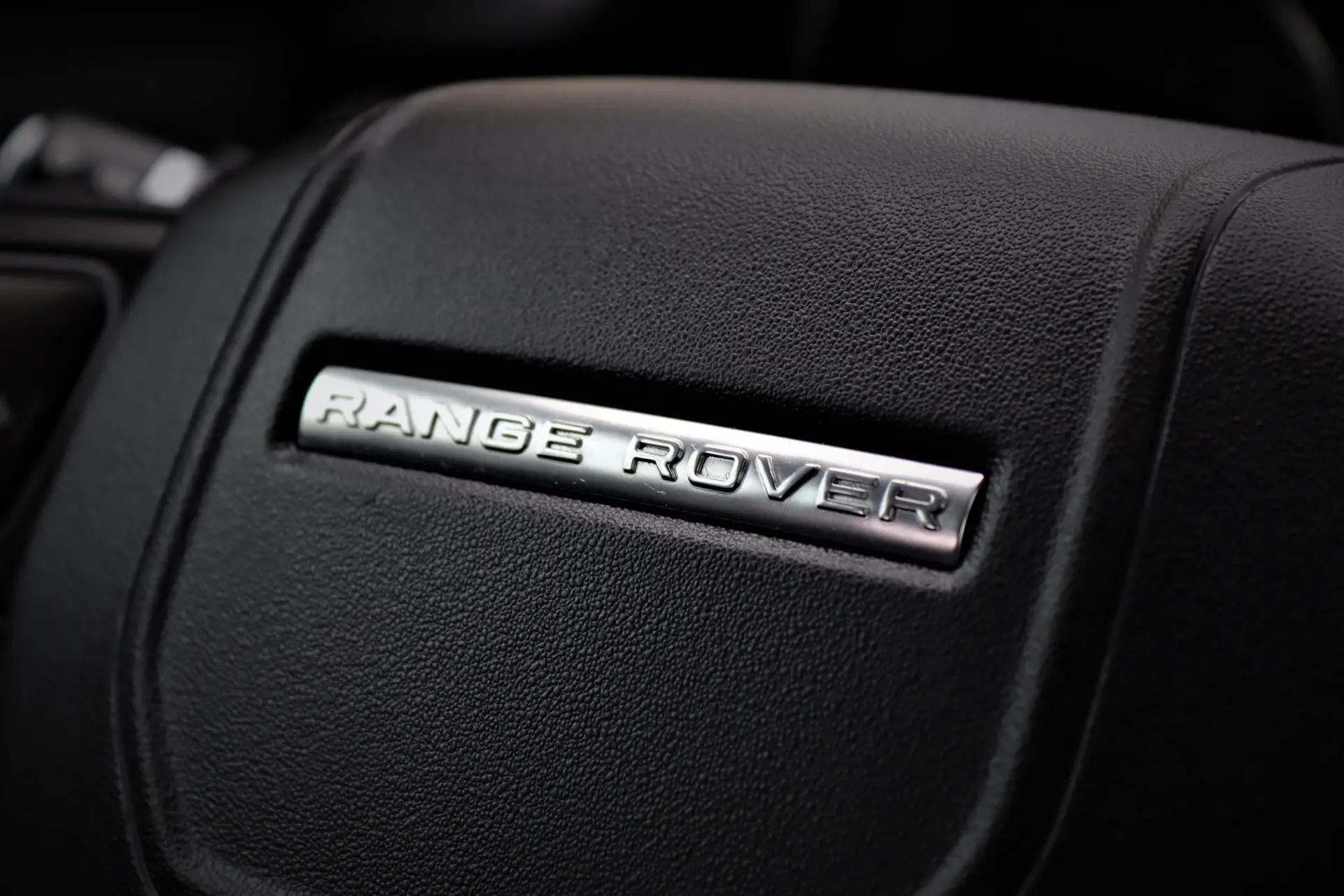 Land Rover Range Rover Evoque 2.0 TD4 SE Auto 17