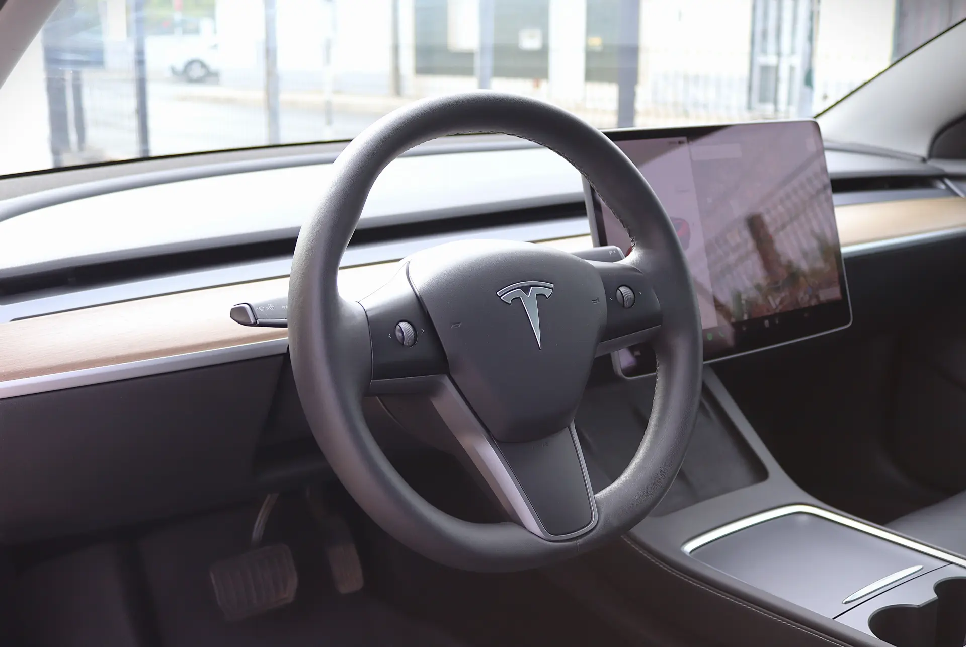 Tesla Model 3 Long-Range Dual Motor AWD 21