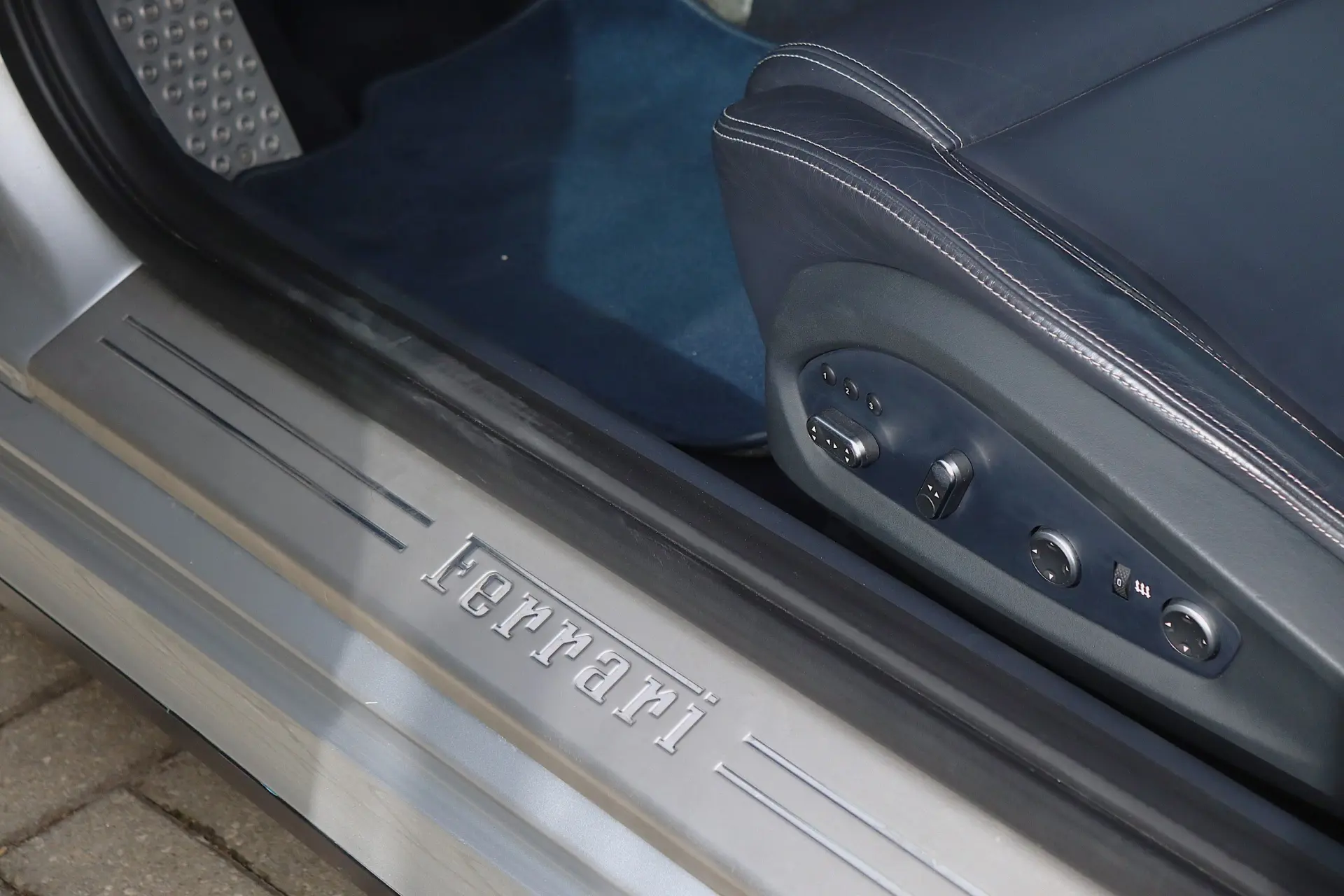 Ferrari FF Standard 24