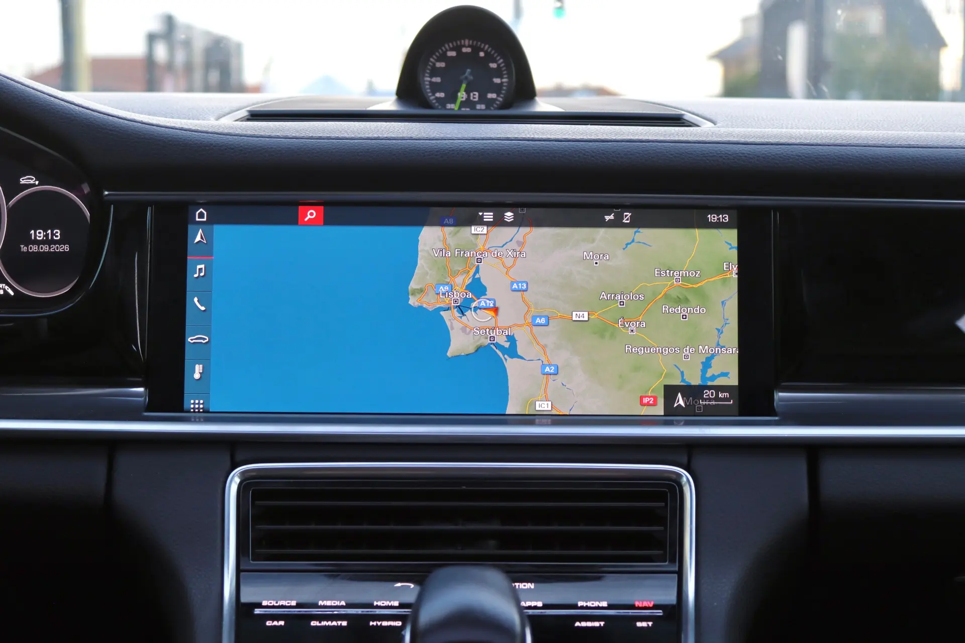 Porsche Panamera 4 E-Hybrid 27