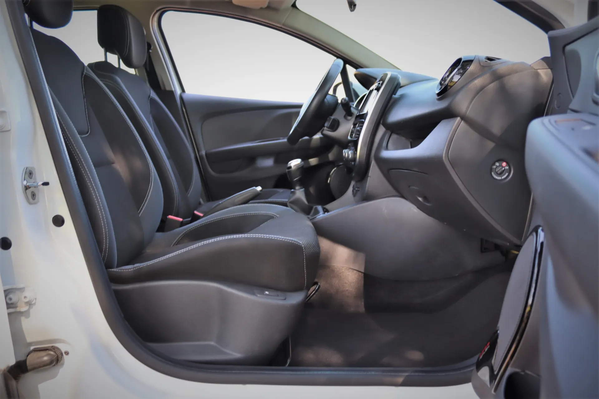 Renault Clio Sport Tourer 0.9 TCe Limited 14