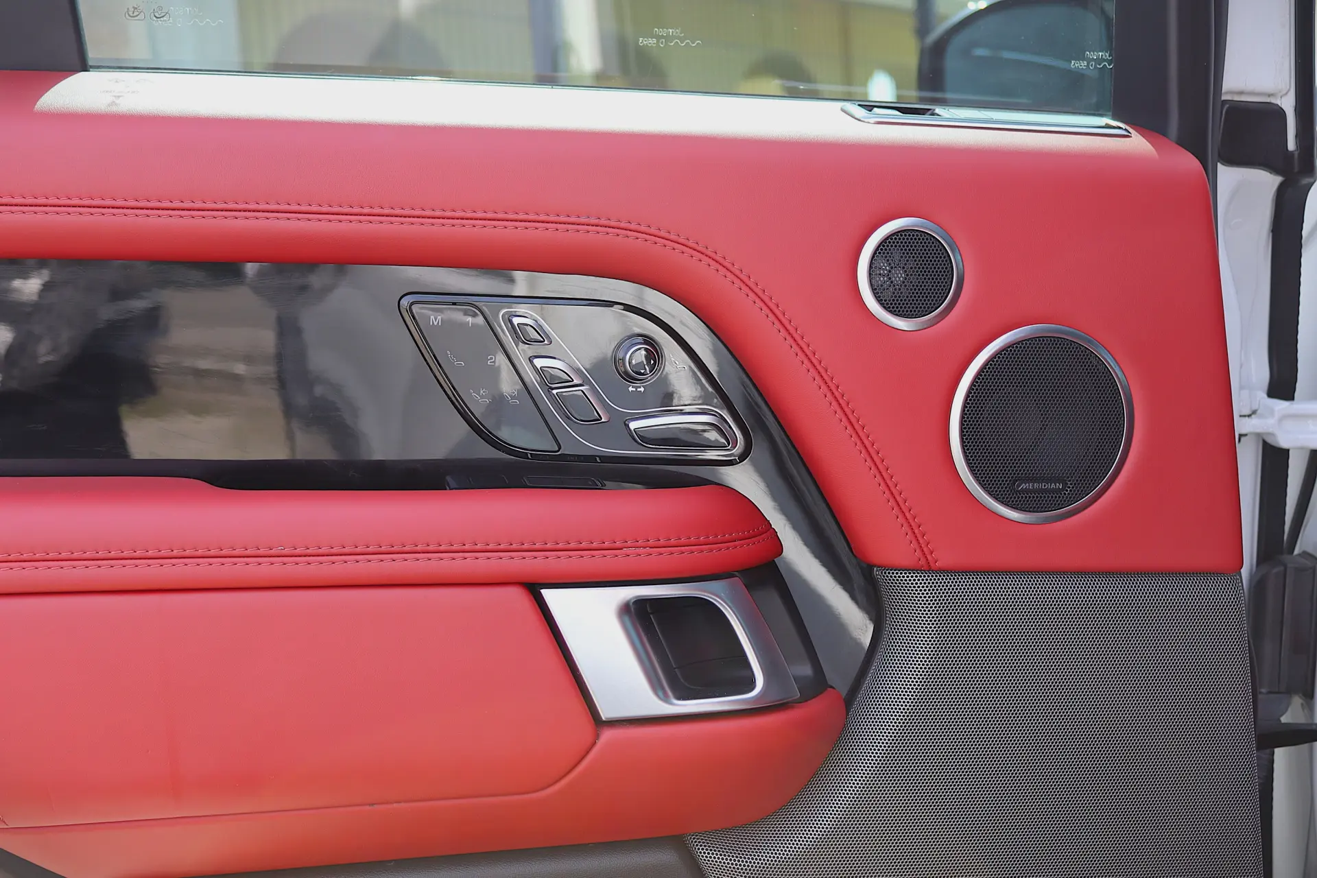 Land Rover Range Rover 2.0 Si4 PHEV Autobiography 33