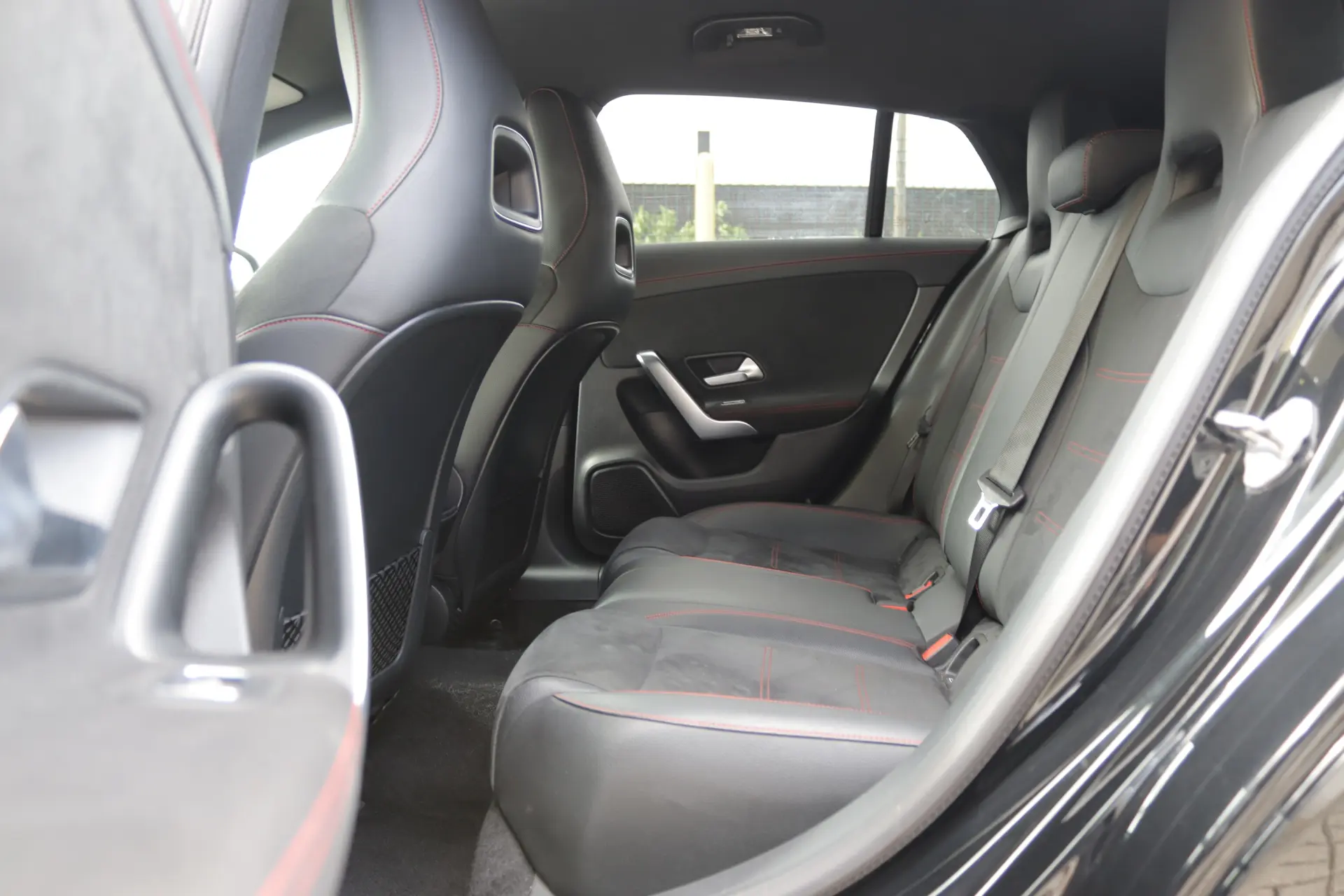 Mercedes-Benz CLA 180 d Shooting Brake AMG Line Aut. 21