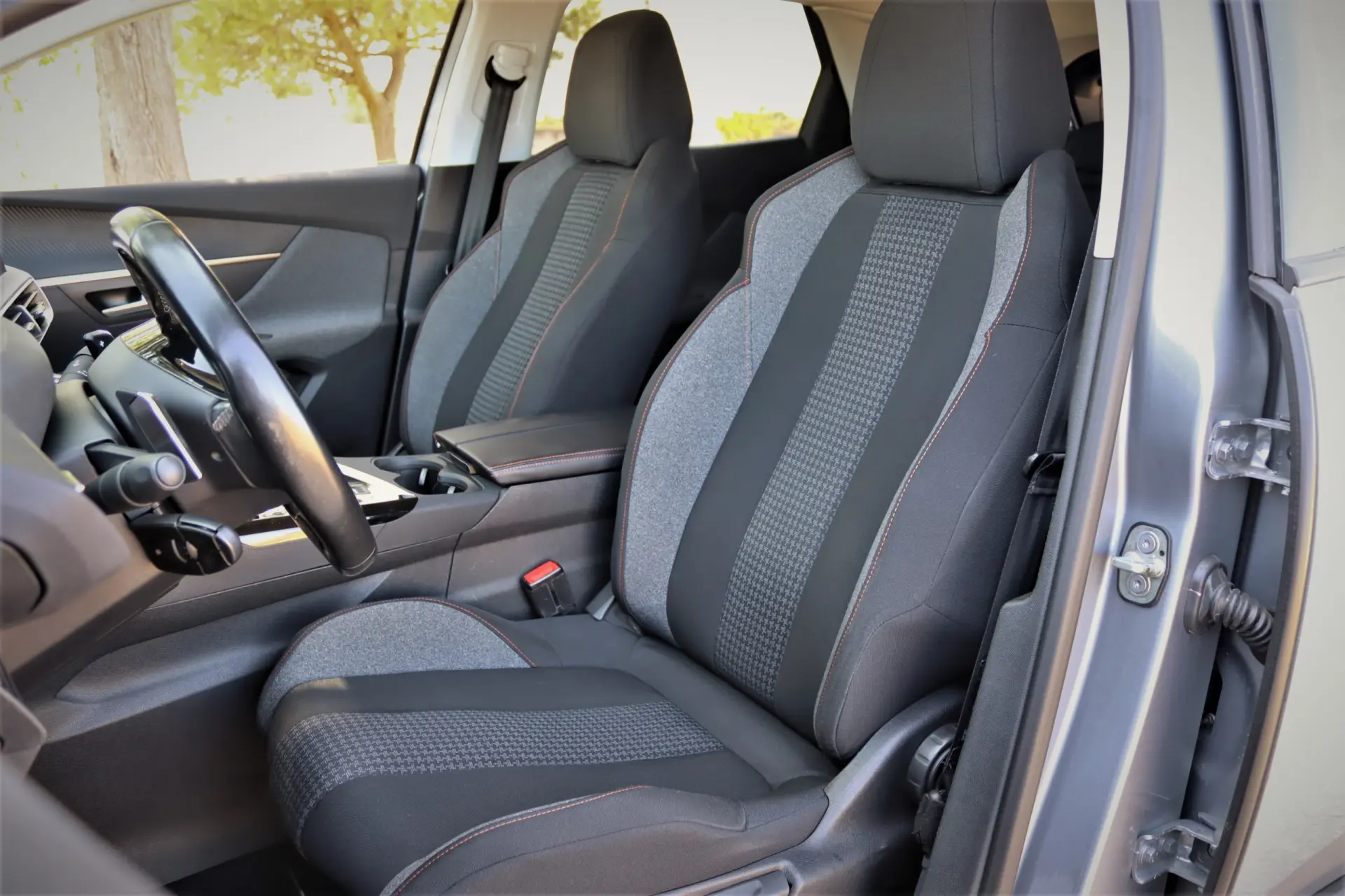 Peugeot 3008 1.5 BlueHDi Active Pack EAT8 12