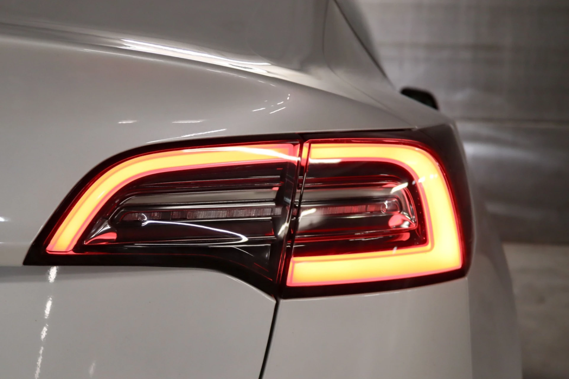 Tesla Model 3 Standard Range Plus RWD 3