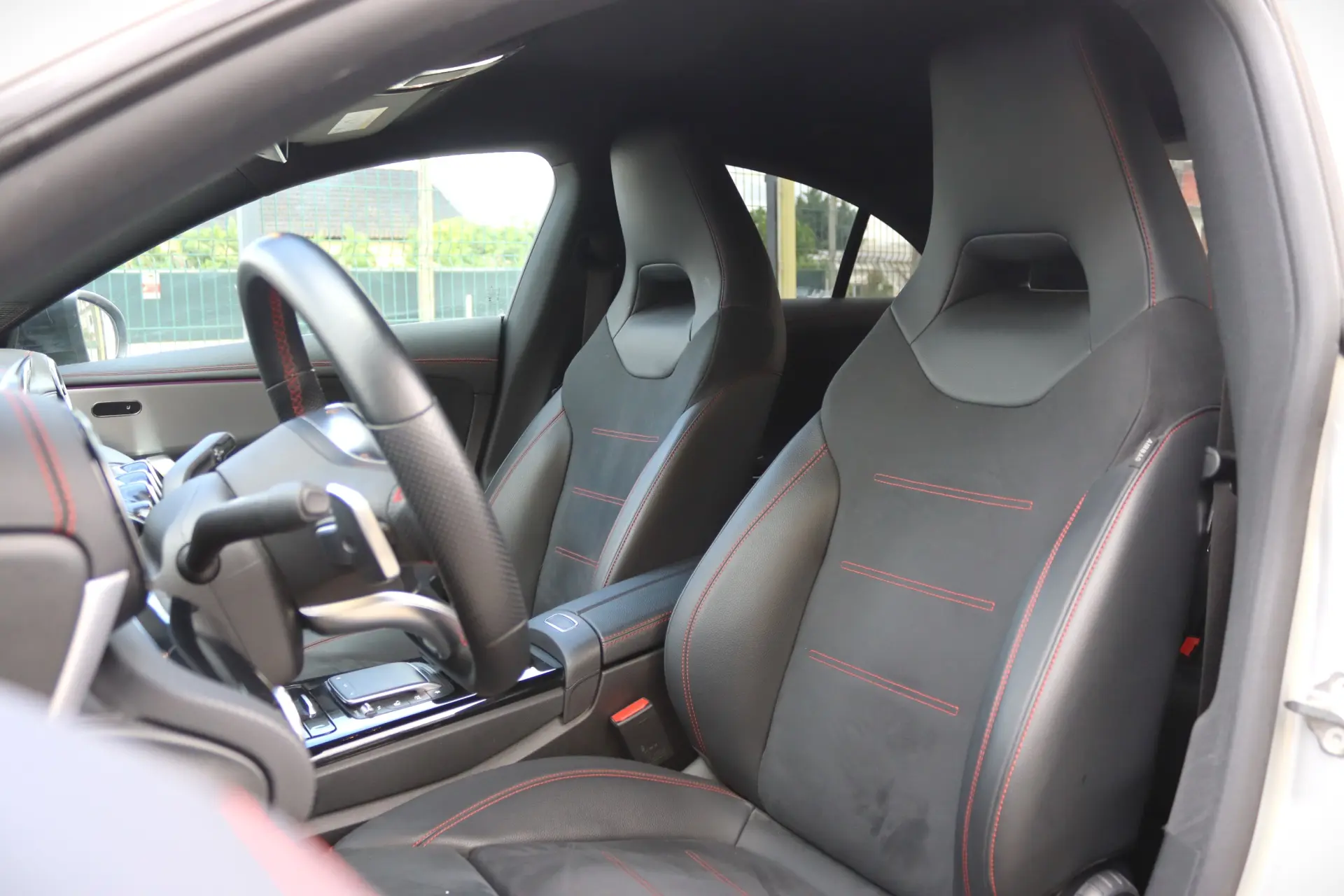 Mercedes-Benz CLA 250 e 8G-DCT AMG Line 15