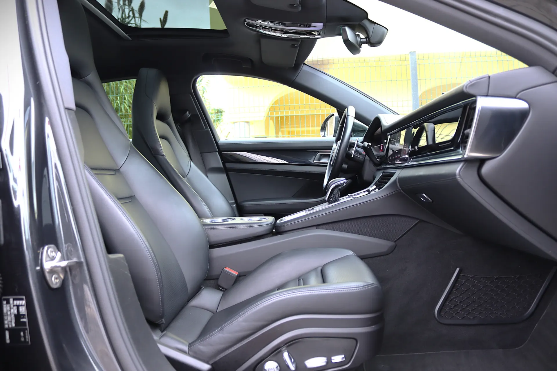 Porsche Panamera 4S E-Hybrid 48