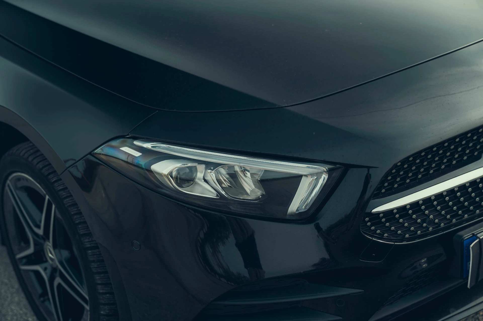 Mercedes-Benz A 250 Limousine e AMG Line 11
