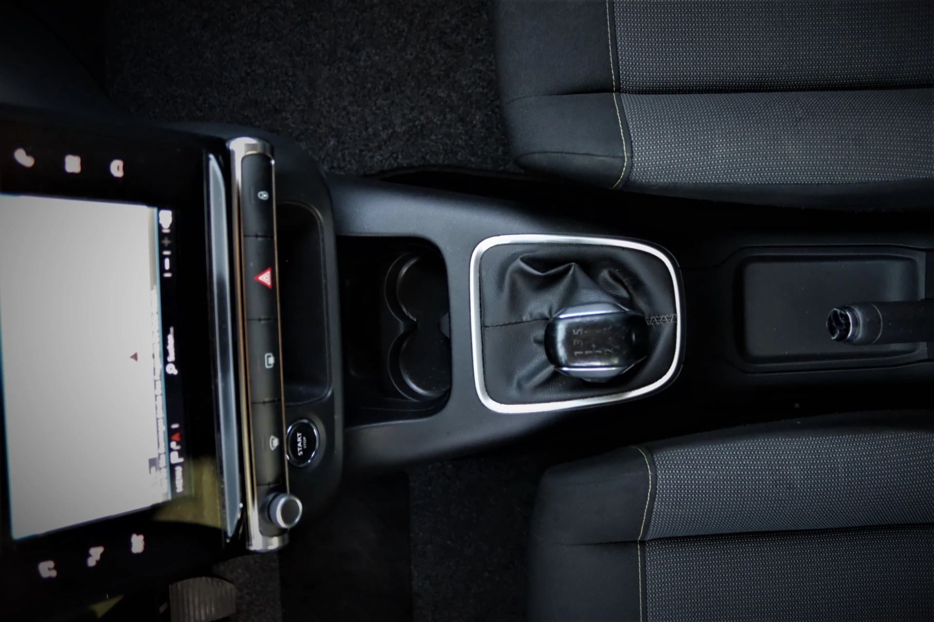 Citroën C3 1.2 PureTech Shine 15