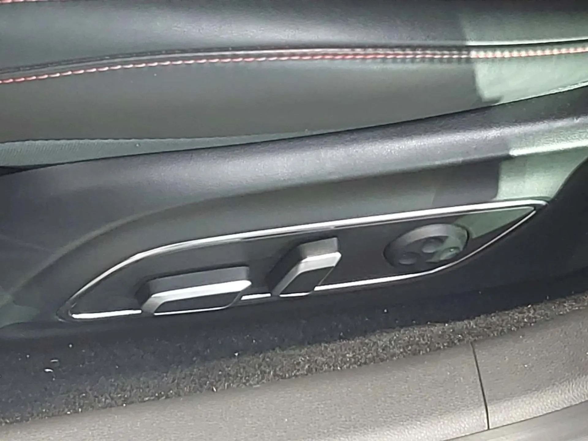 Xpeng P7i 86.2 kWh Long Range 7