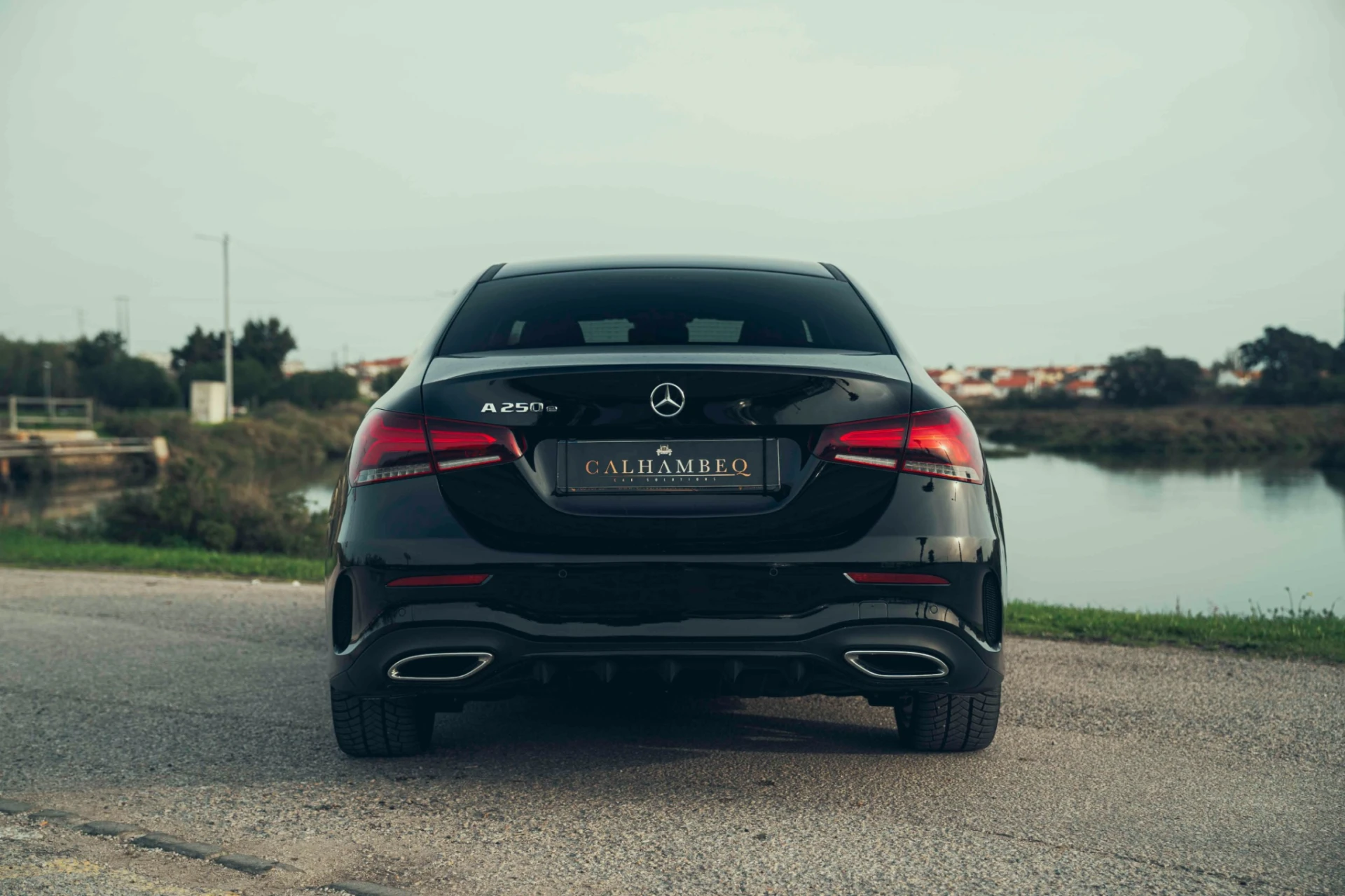 Mercedes-Benz A 250 Limousine e AMG Line 9