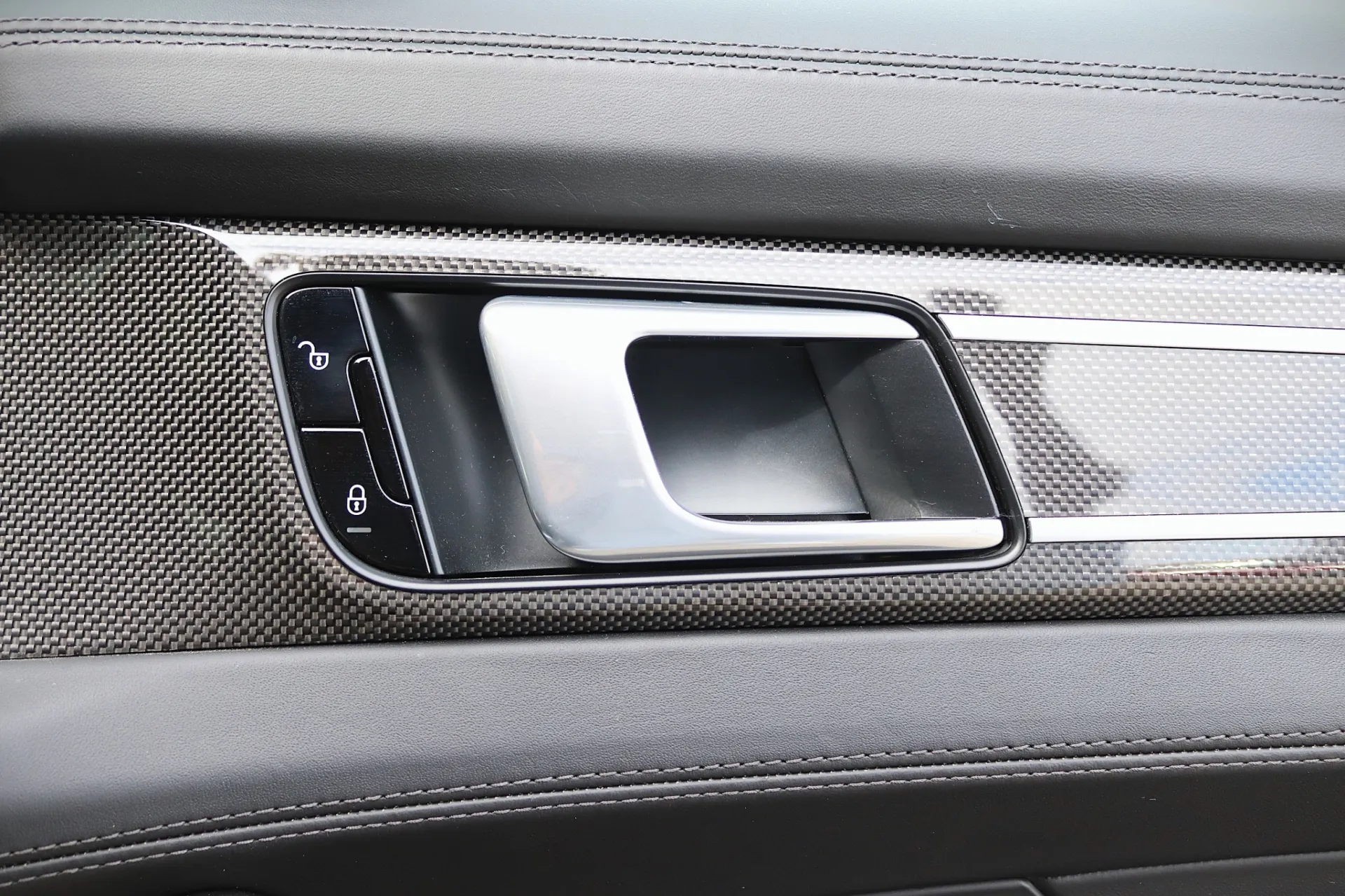 Porsche Panamera Sport Turismo 4 E-Hybrid 43