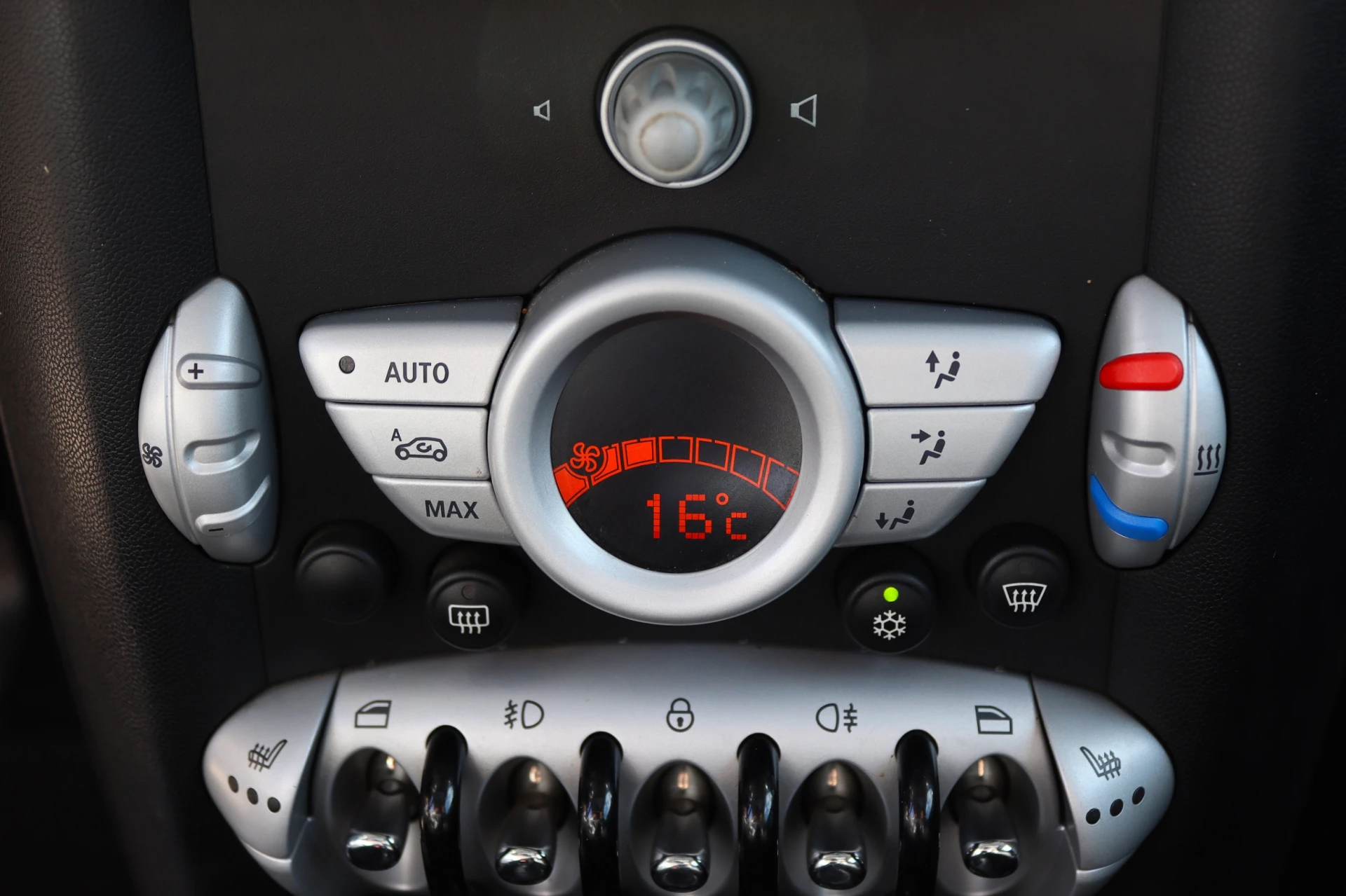 MINI 3 Portas Cooper D 22