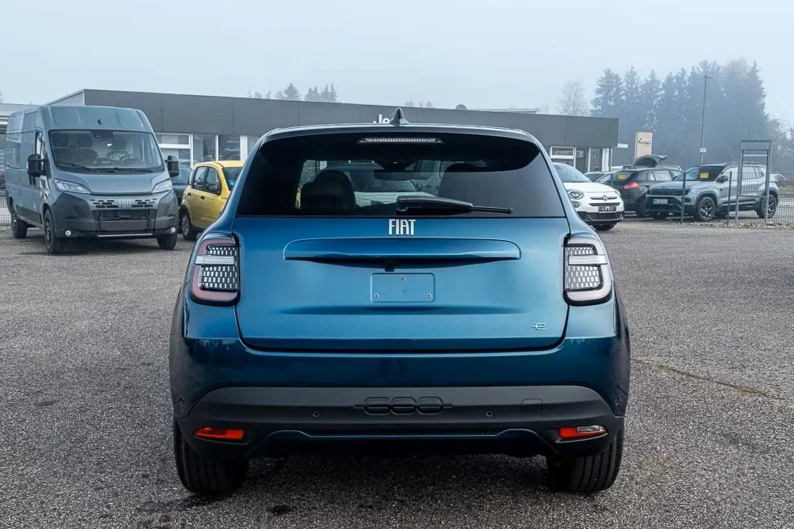 Fiat 600e 54 kWh La Prima 5