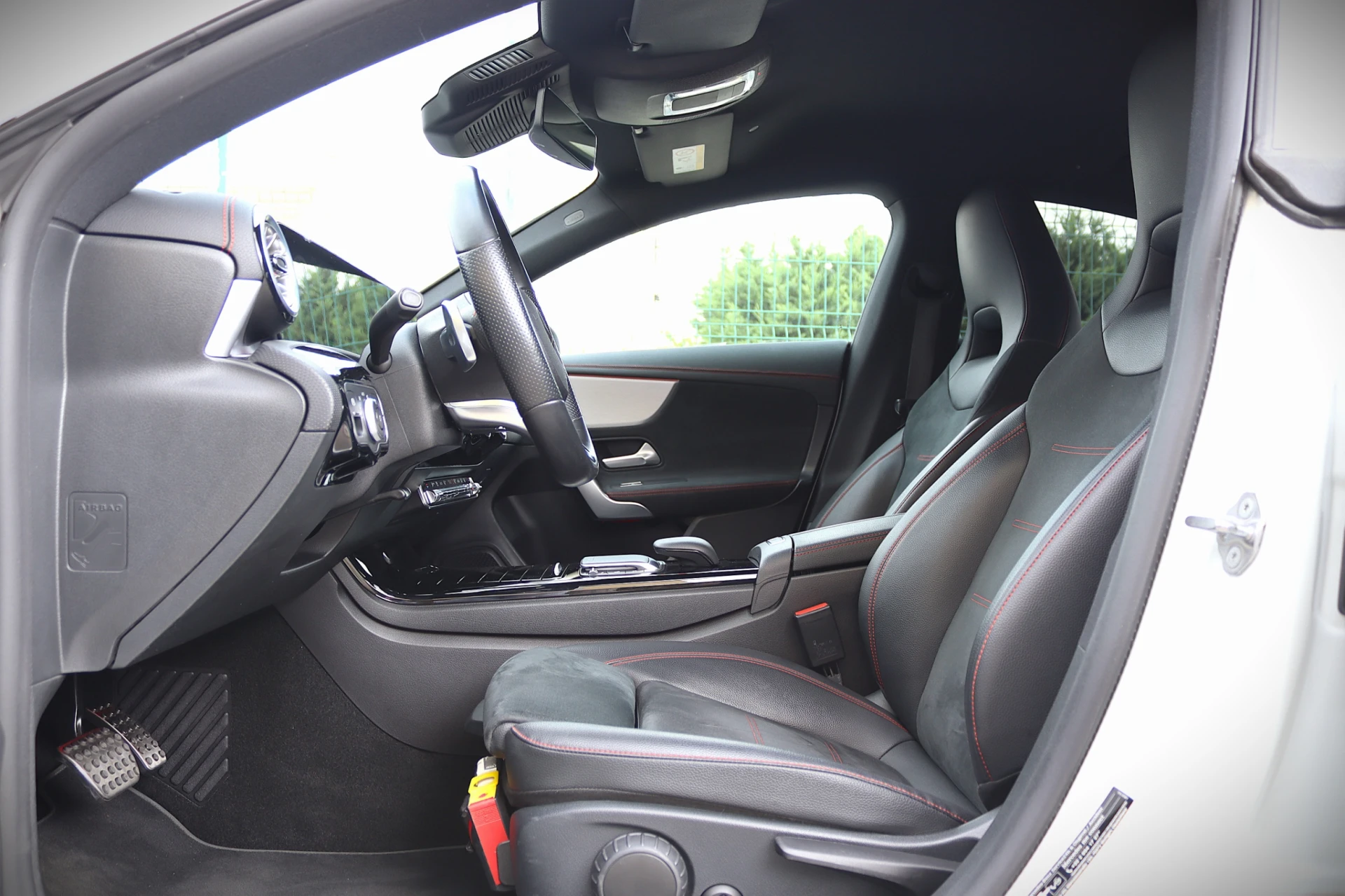 Mercedes-Benz CLA 250 e AMG Line 19