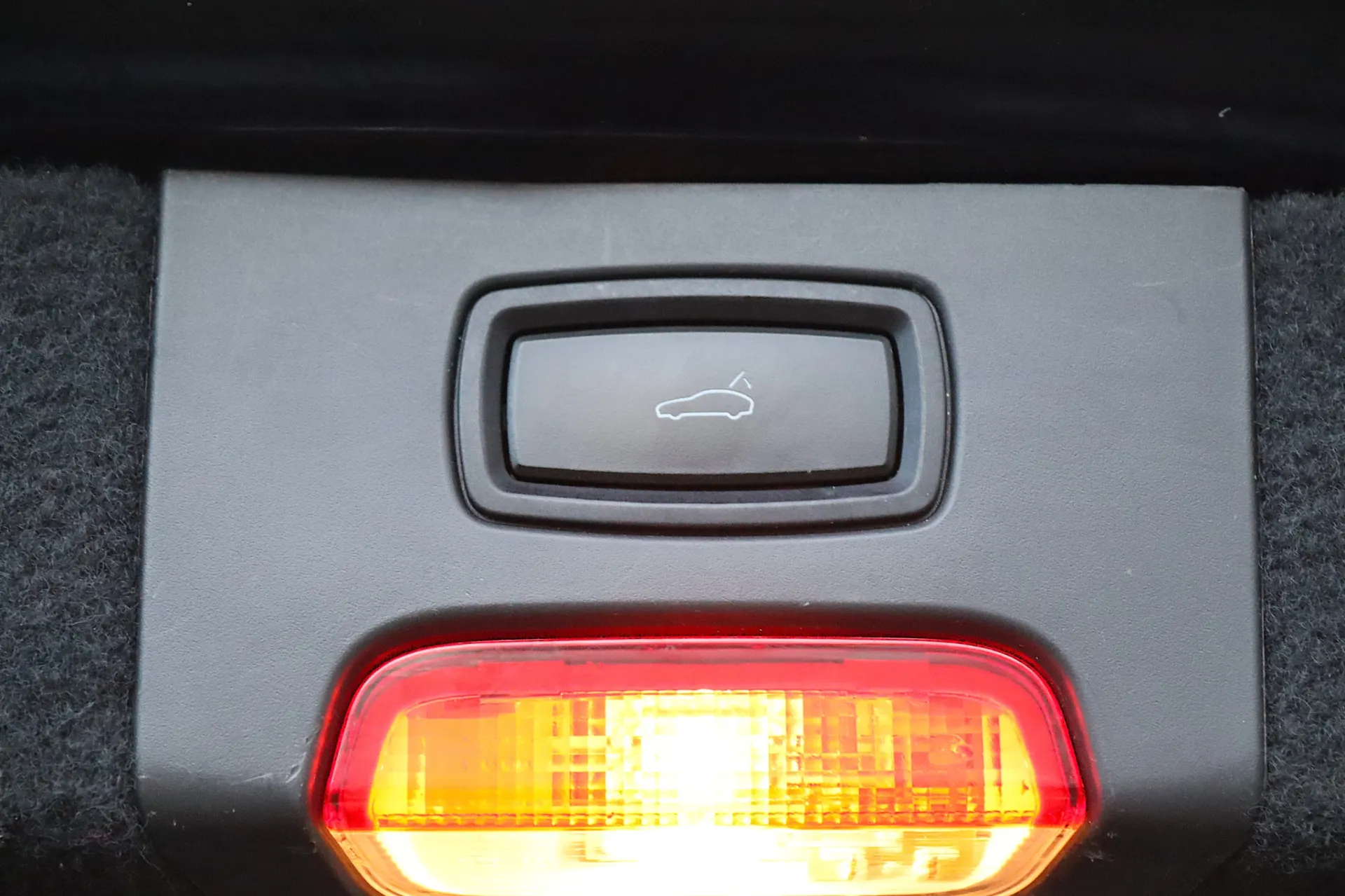 Porsche Cayenne S E-Hybrid 8