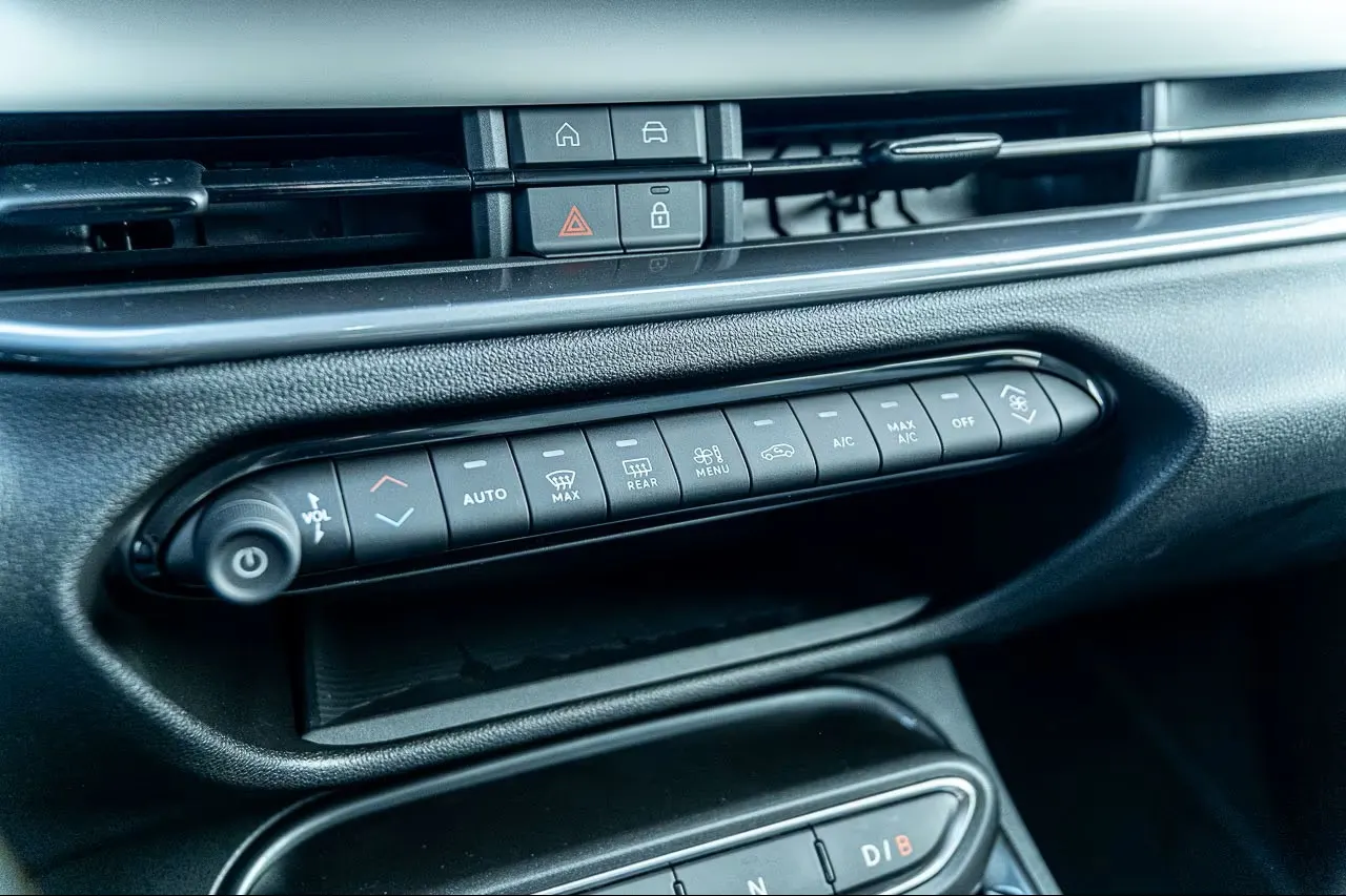 Fiat 600e 54 kWh La Prima 8