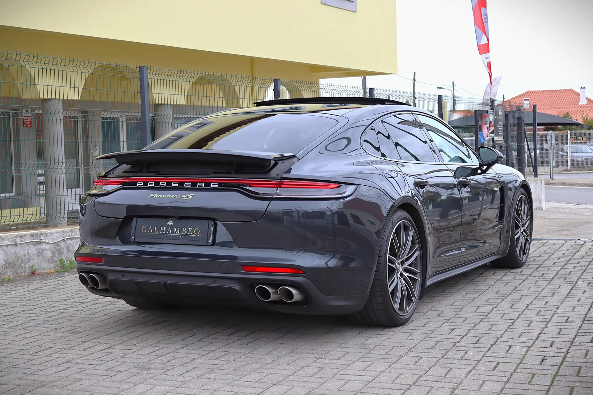 Porsche Panamera 4S E-Hybrid 3